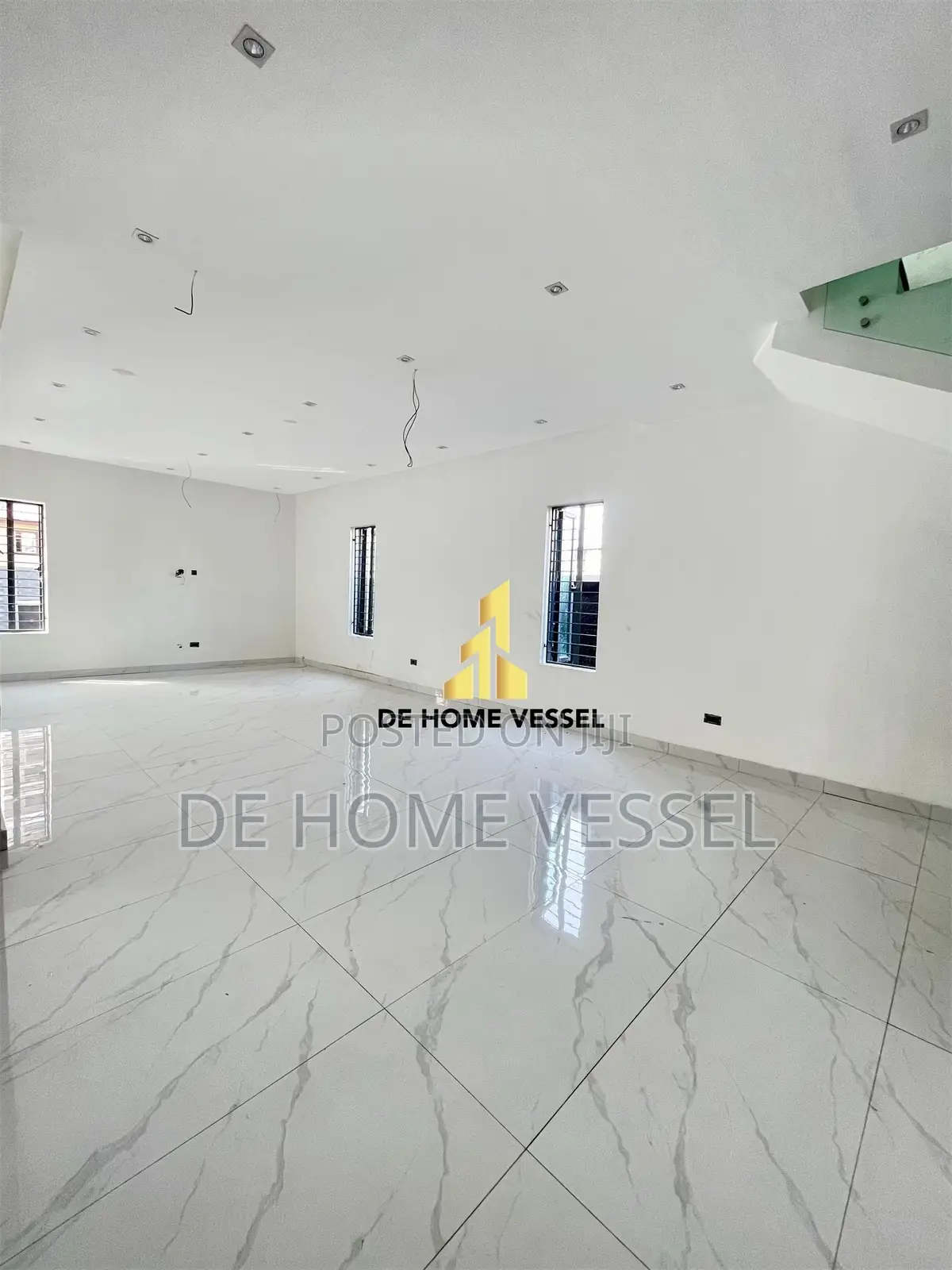5bdrm Duplex in Lekki Phase 1 for sale