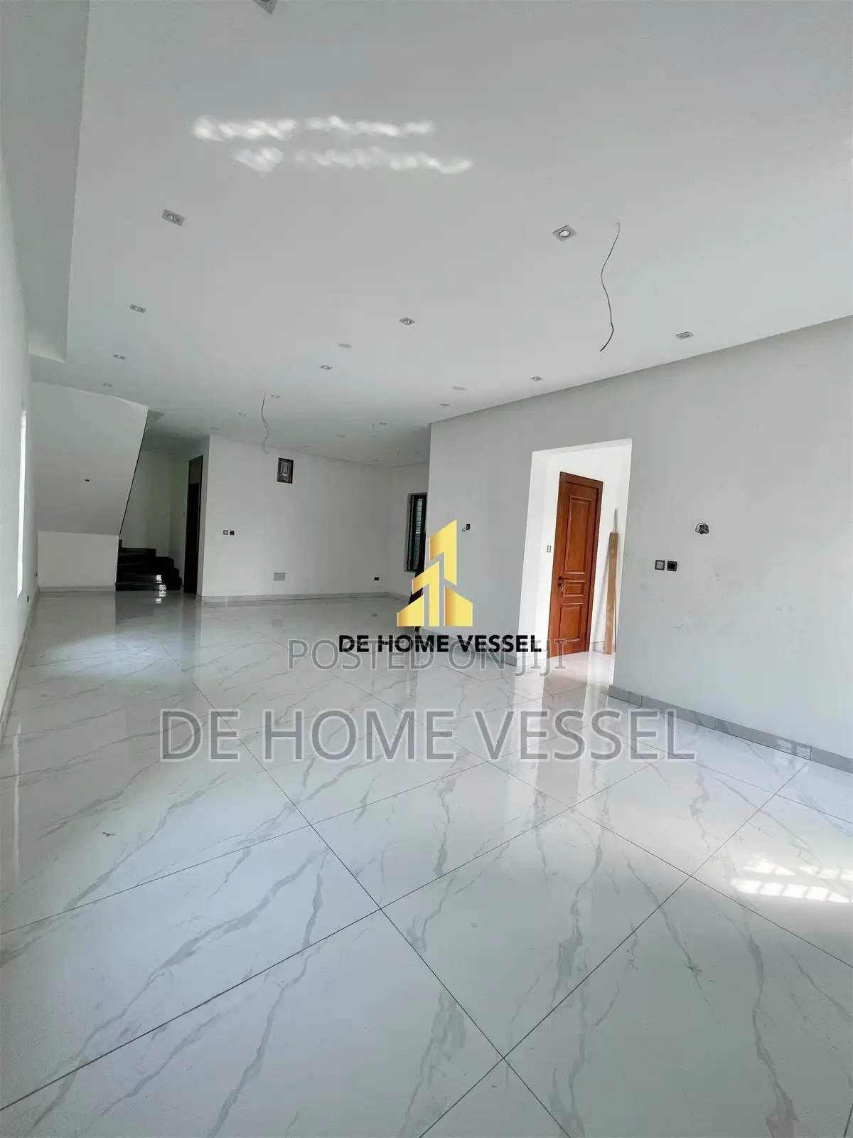 5bdrm Duplex in Lekki Phase 1 for sale