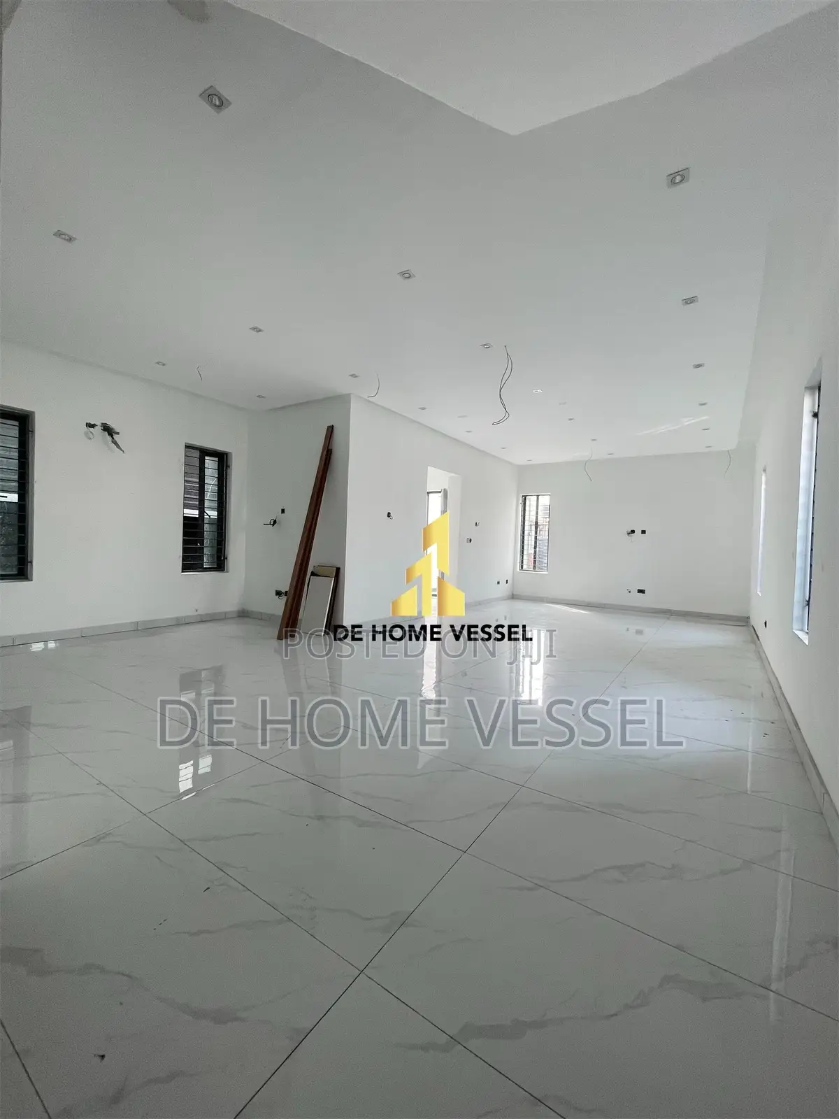 5bdrm Duplex in Lekki Phase 1 for sale