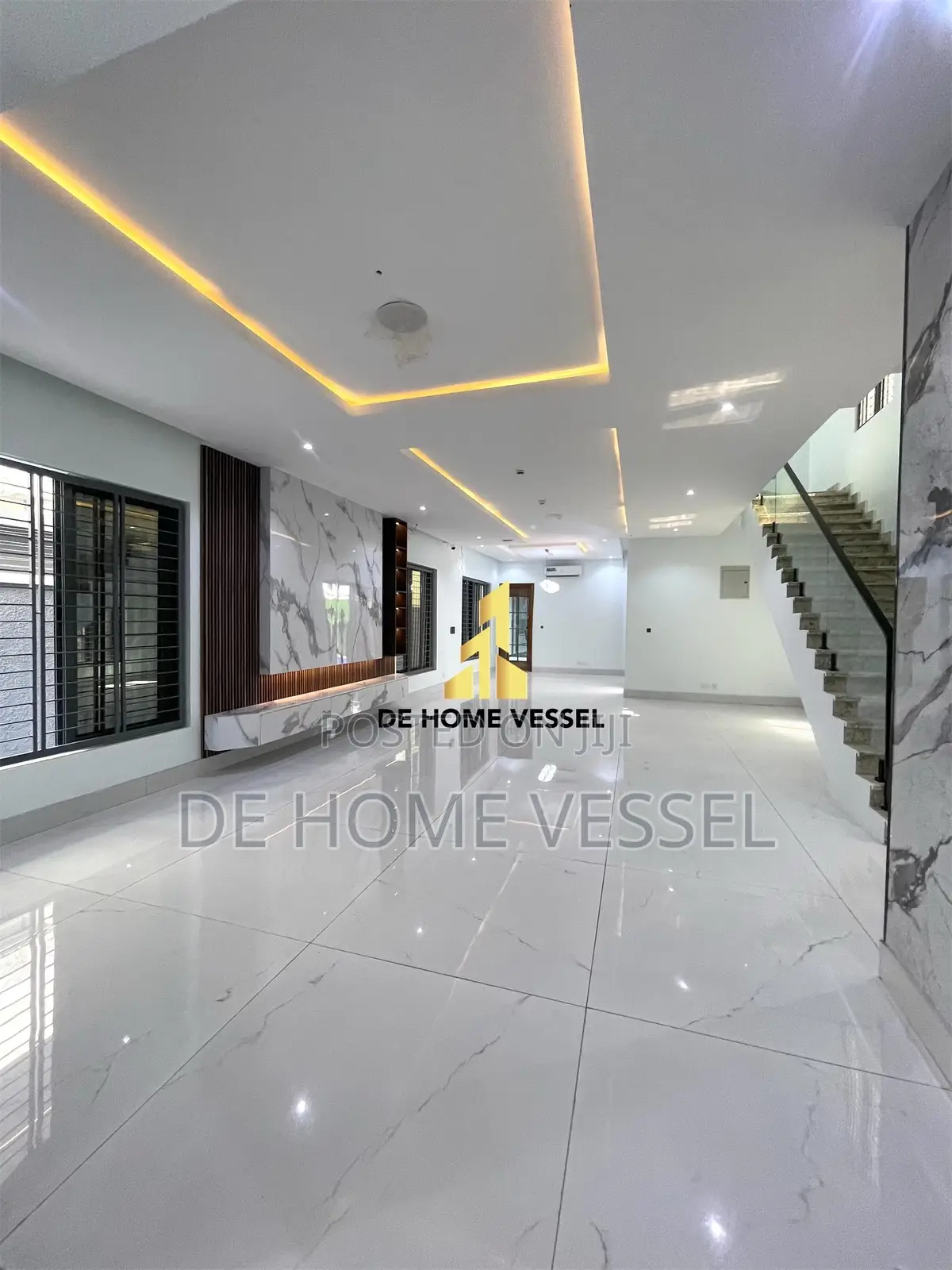 5bdrm Duplex in Lekki Phase 1 for sale