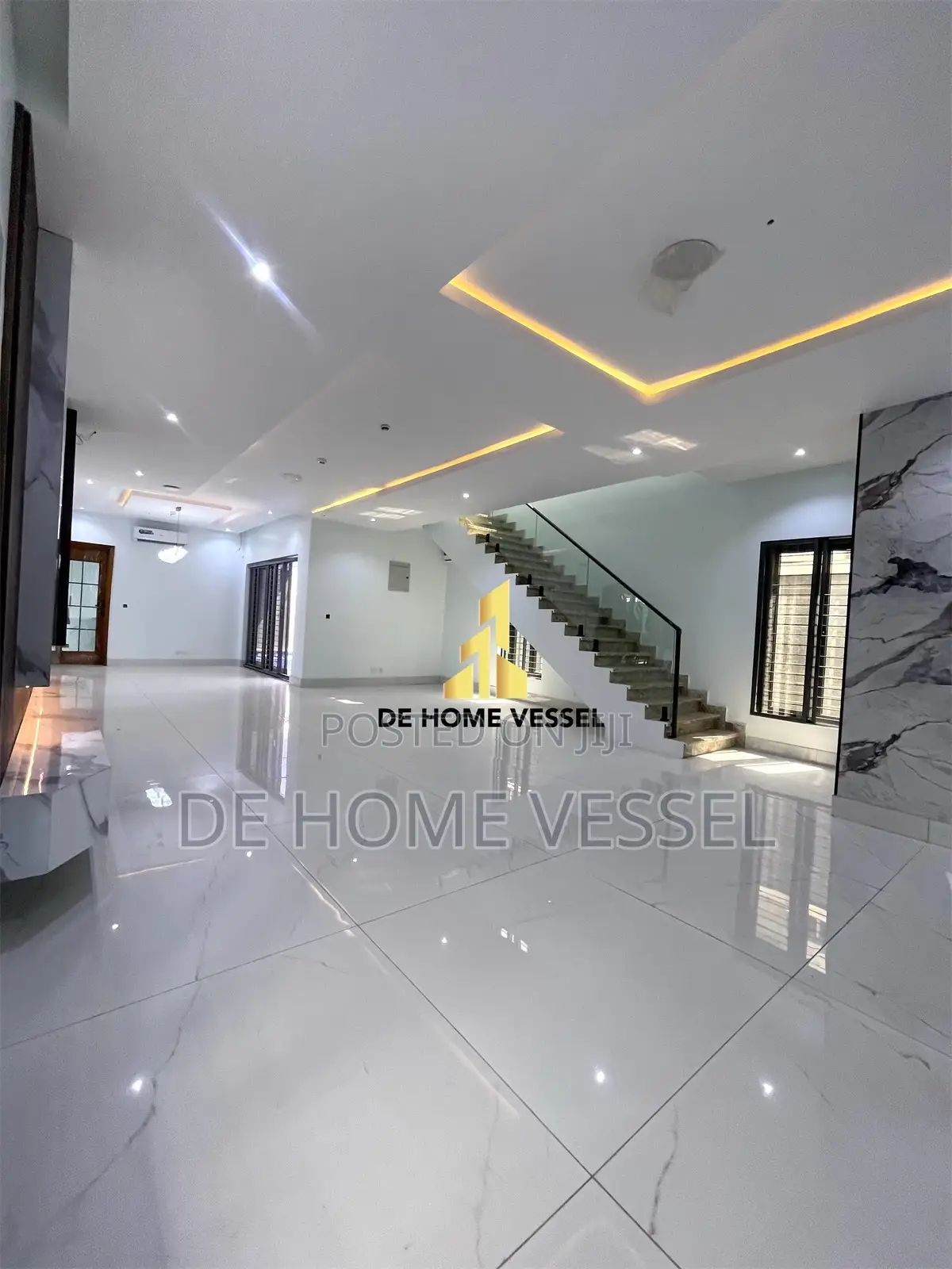 5bdrm Duplex in Lekki Phase 1 for sale