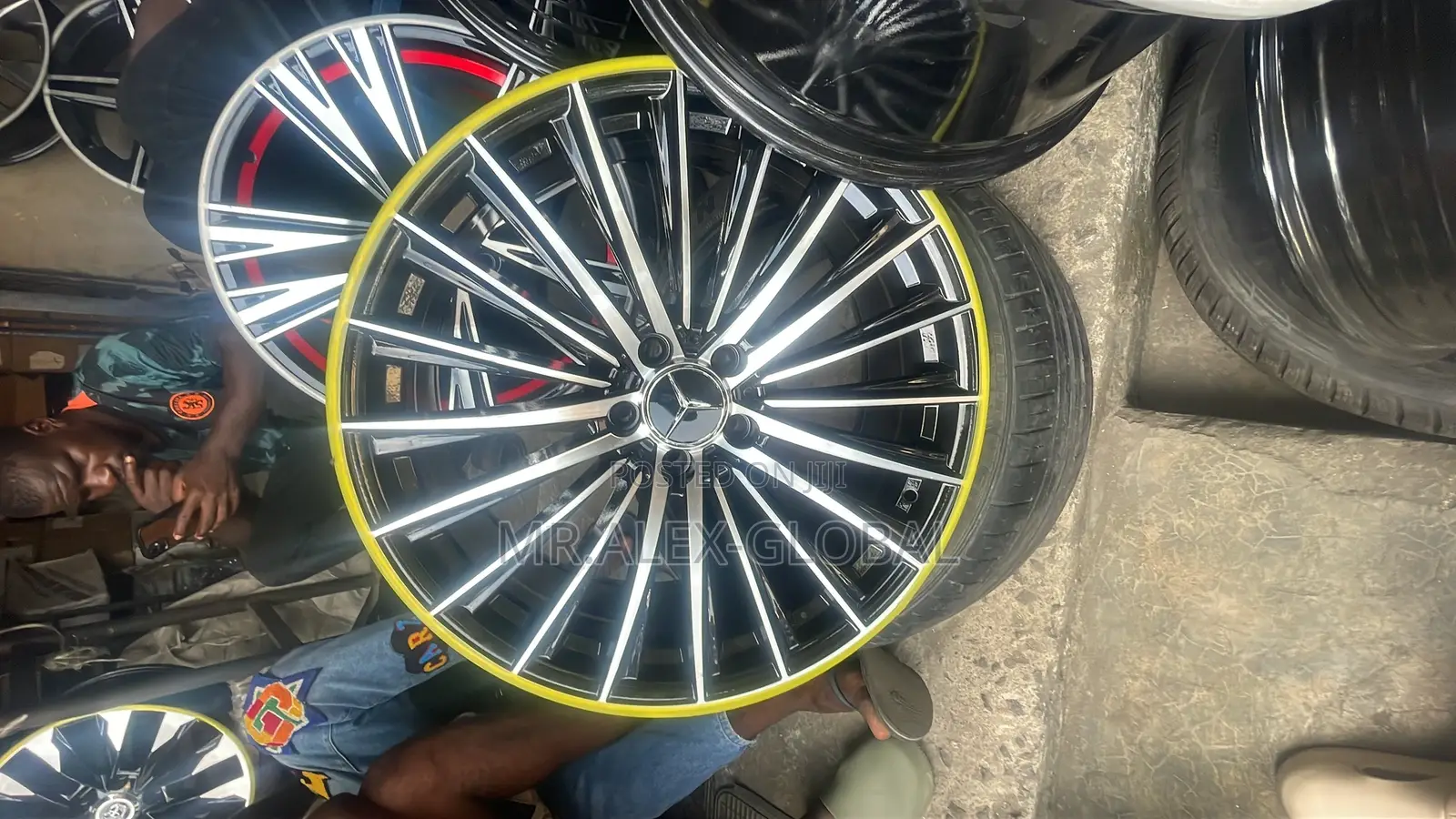 20rim Mercedes and Universal