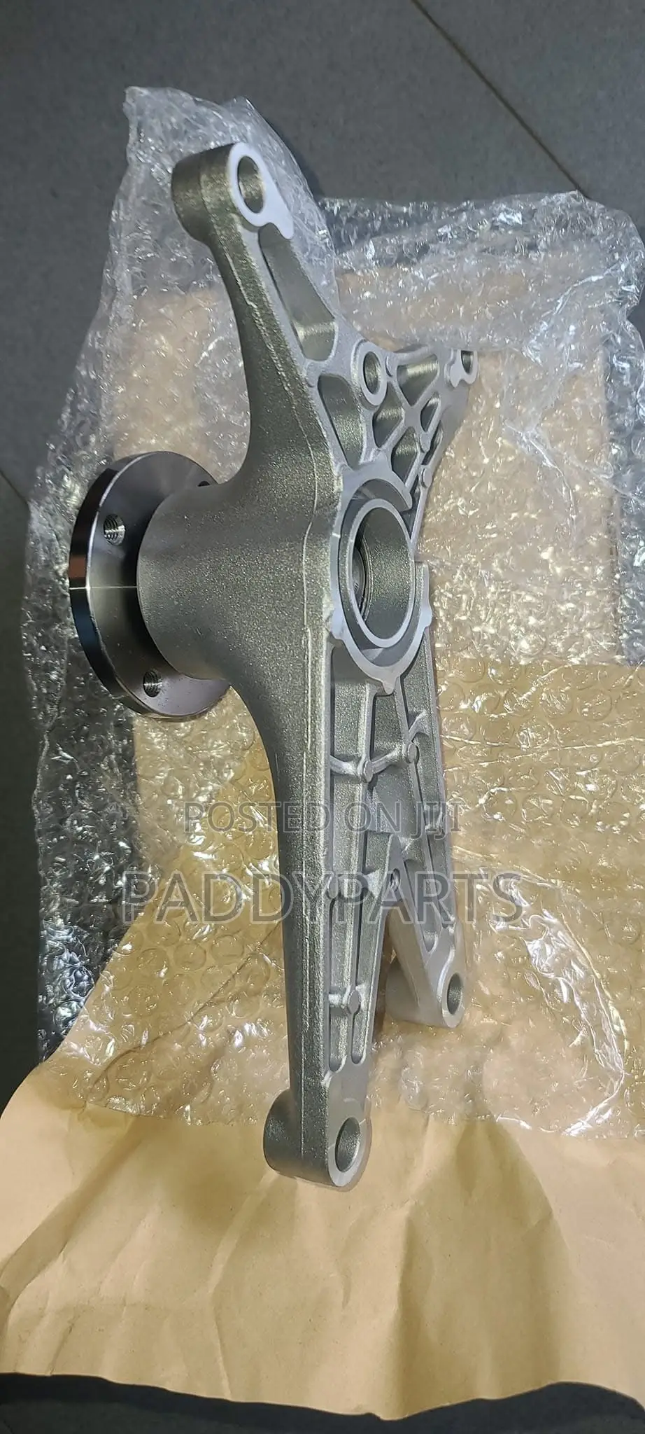 GX460 Engine Cooling Fan Pulley Bracket (1ur Engine)