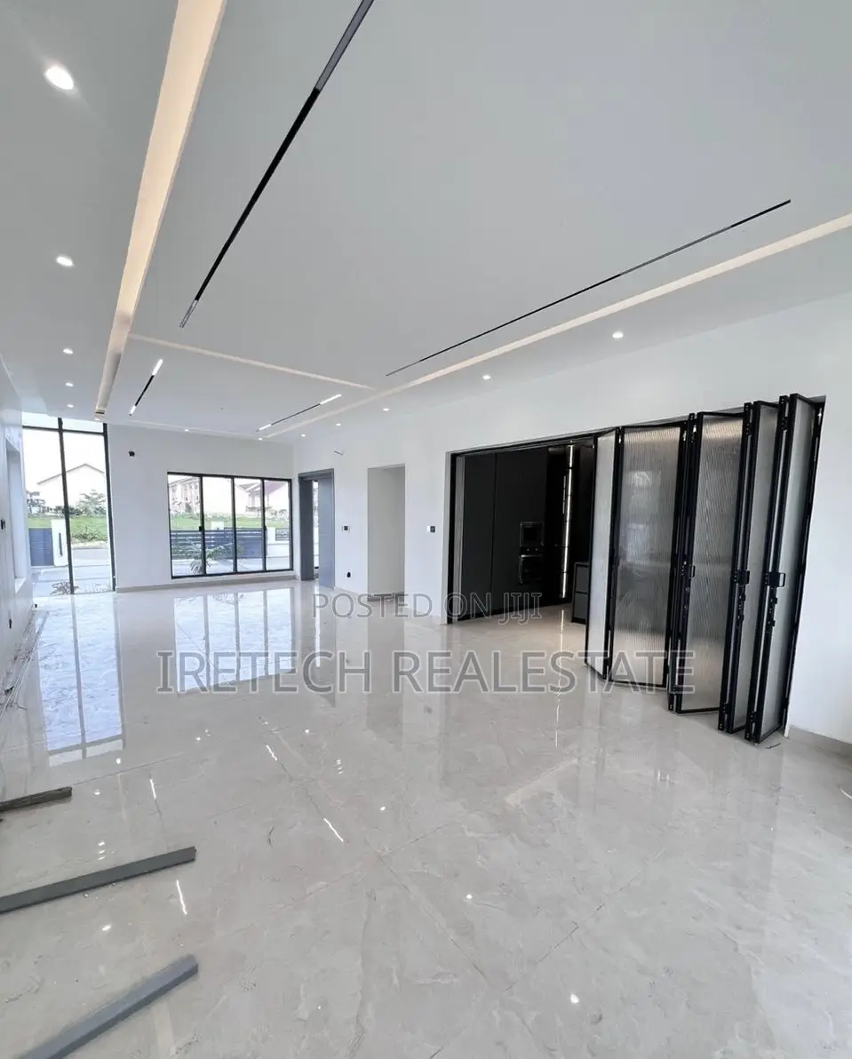 5bdrm Duplex in Royal Garden Estate for sale
