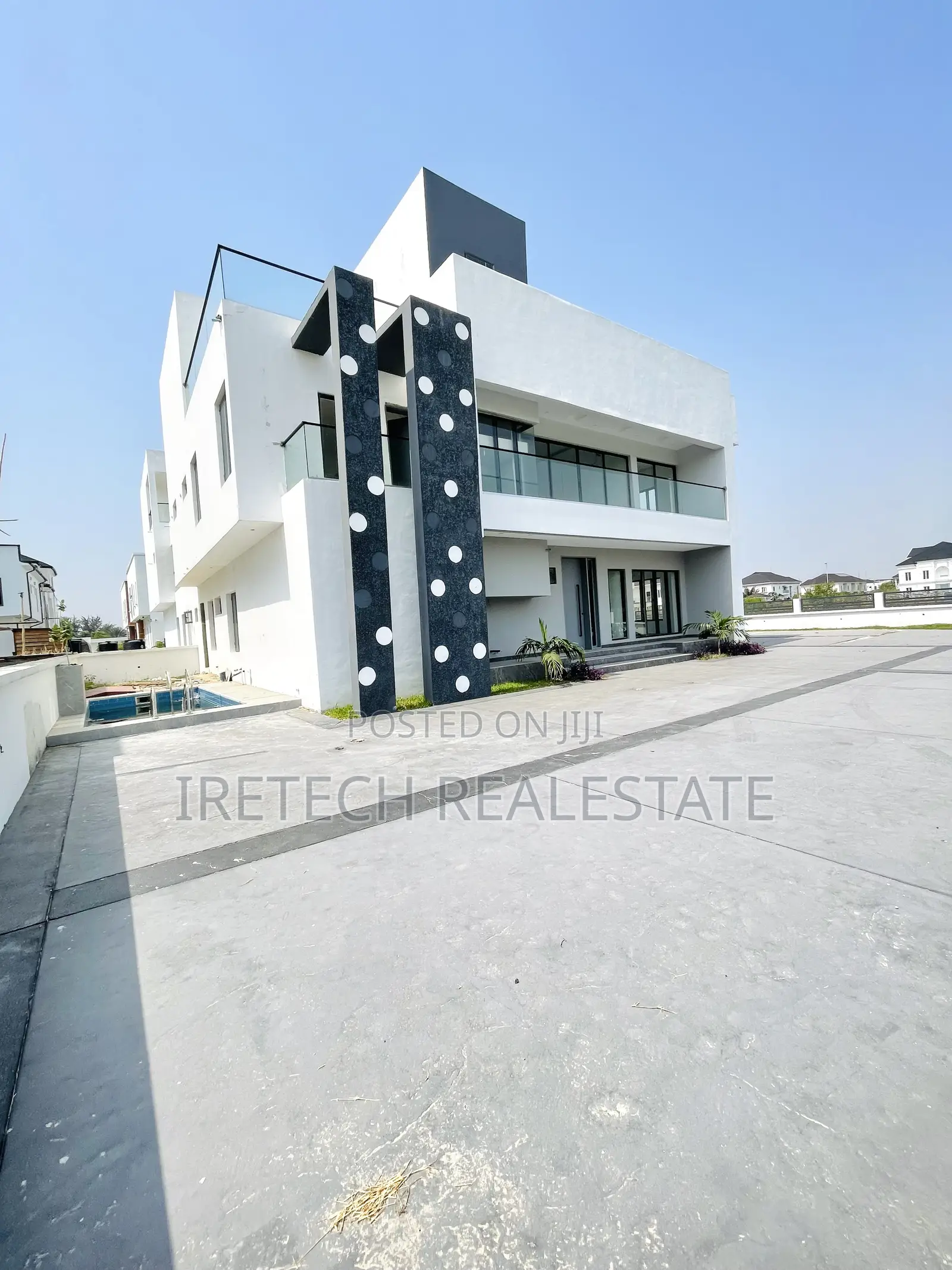 5bdrm Duplex in Royal Garden Estate for sale