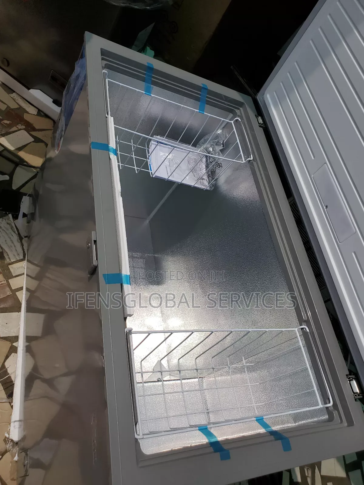 Inverter Freezer 300litres Midea
