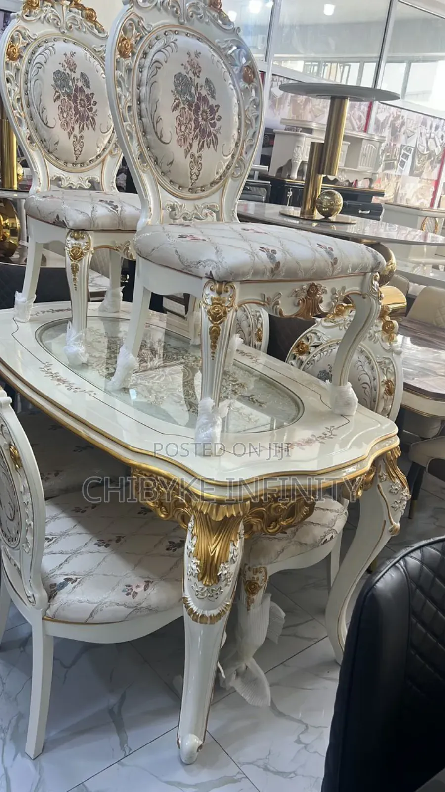 Quality Executive Royal Dining Table With Six Chairs.