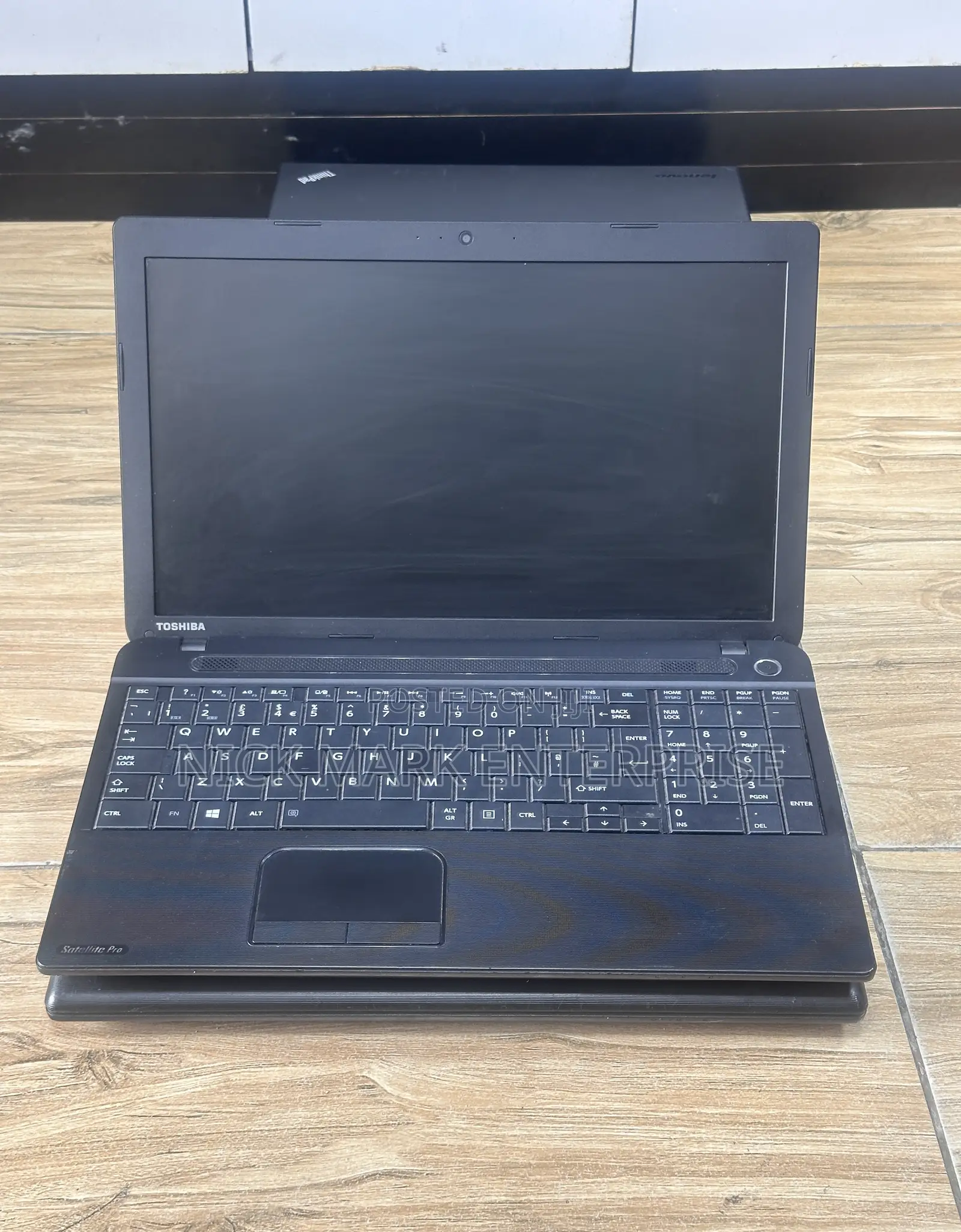 Laptop Toshiba Satellite C50 4GB Intel Pentium HDD 320GB
