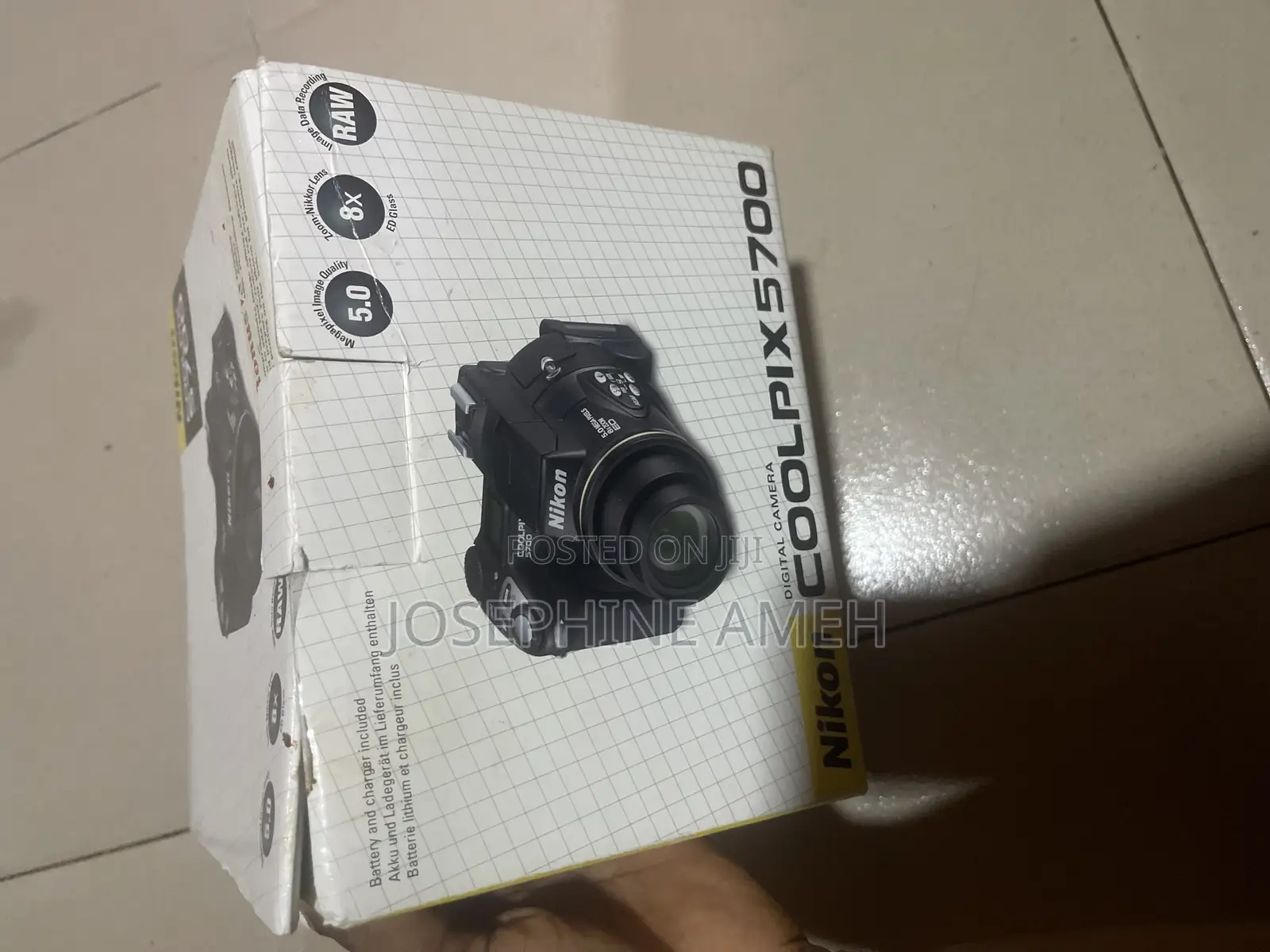 Nikon Coolpix 5700
