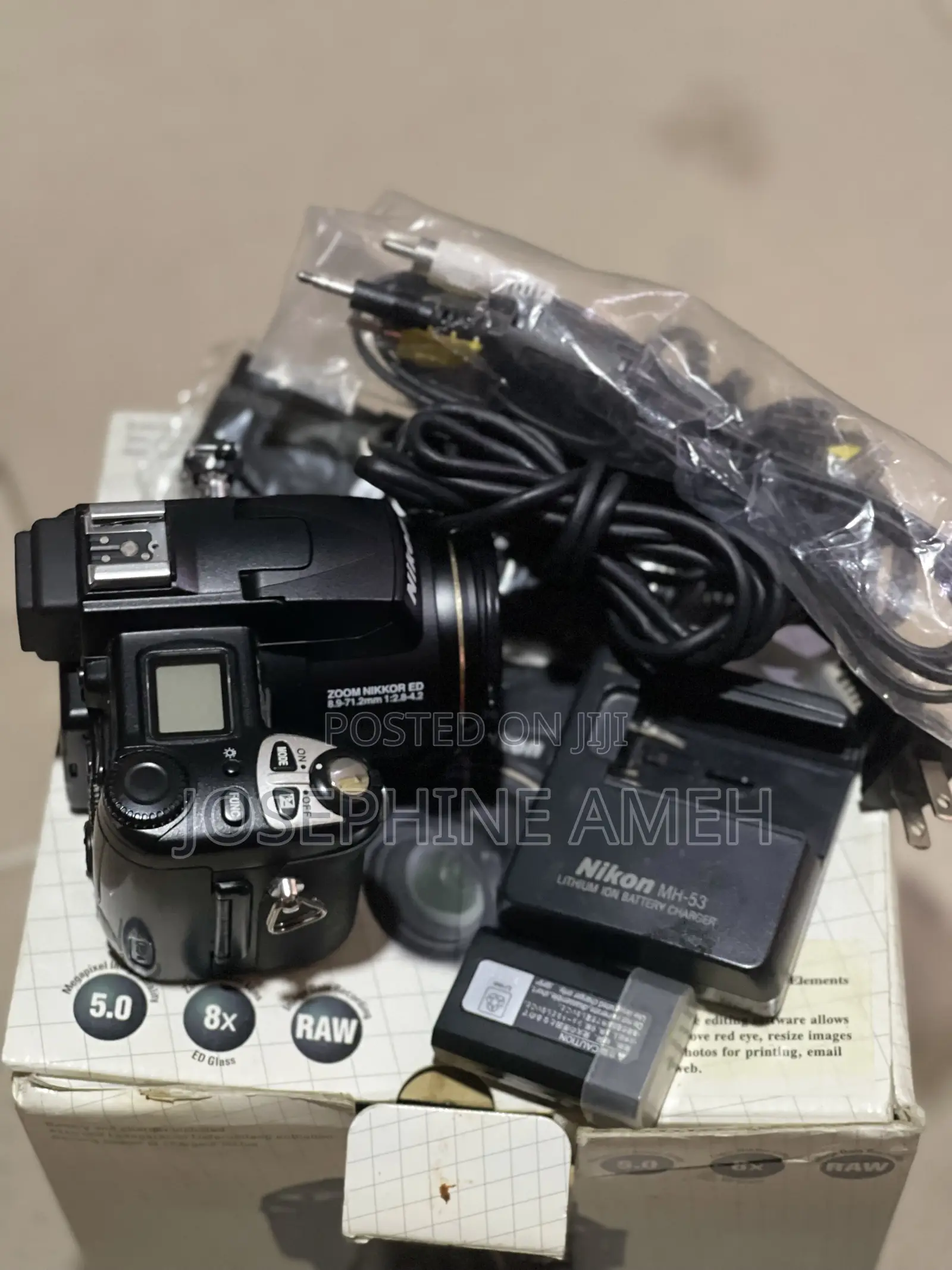 Nikon Coolpix 5700