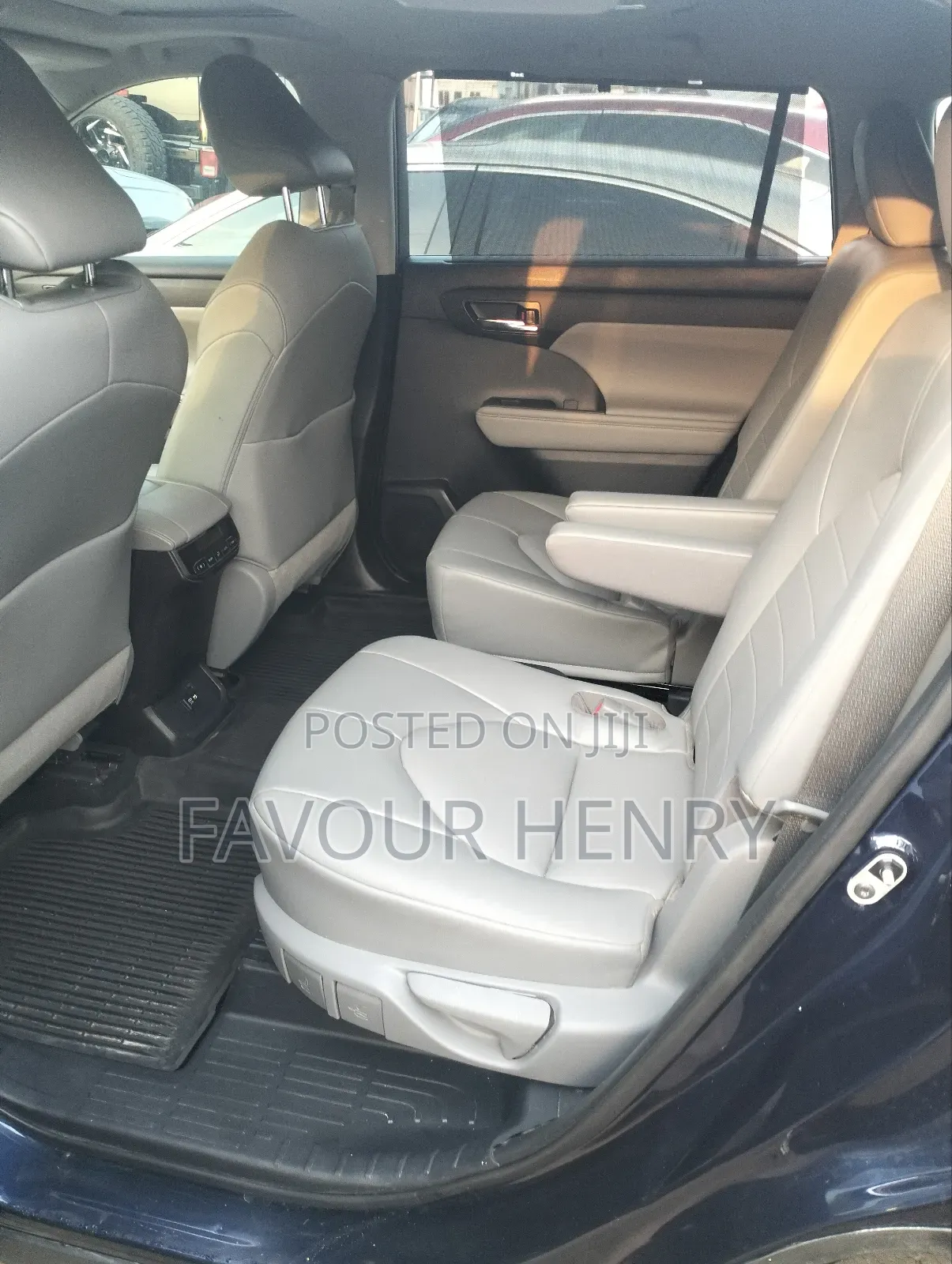 Toyota Highlander XLE 2021 Blue