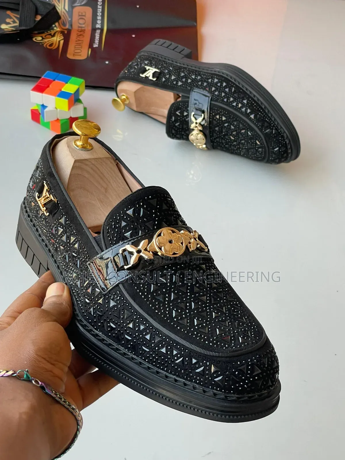 Fancy Flat Shoe Available