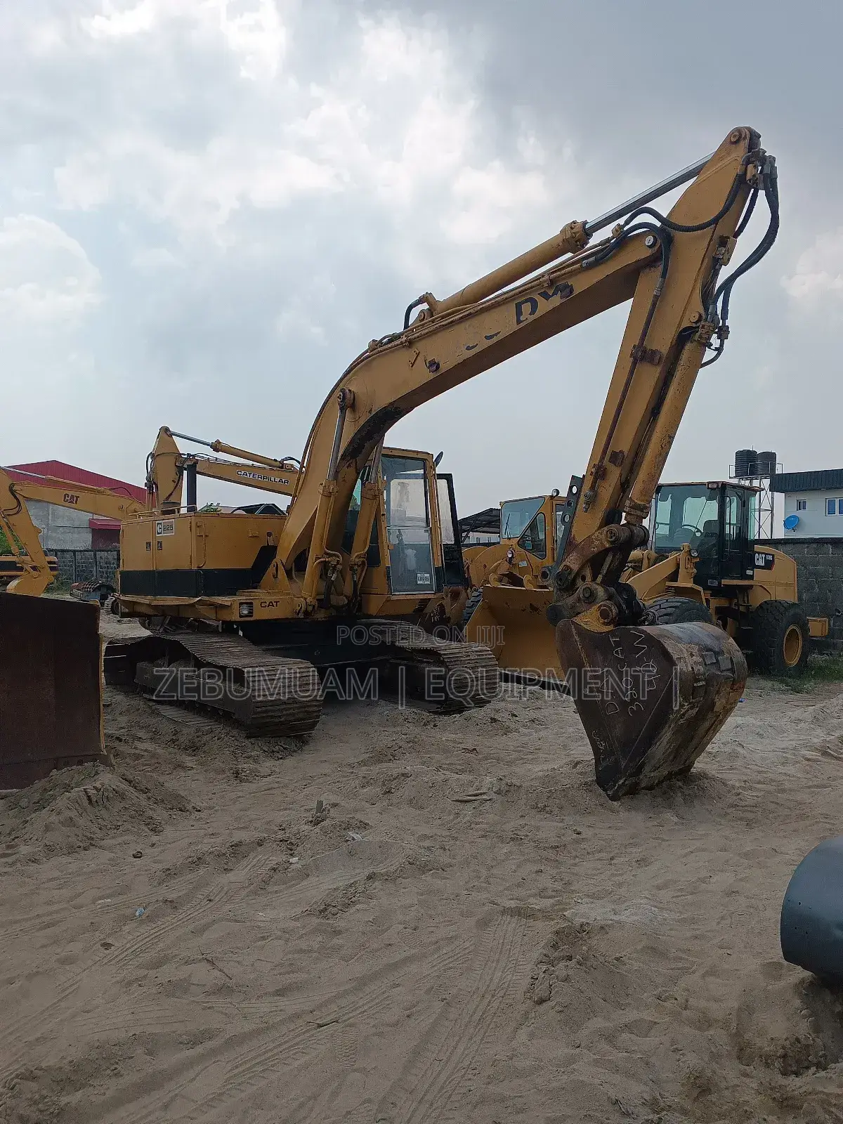 Excavator 225 Crawler, 80M Naira