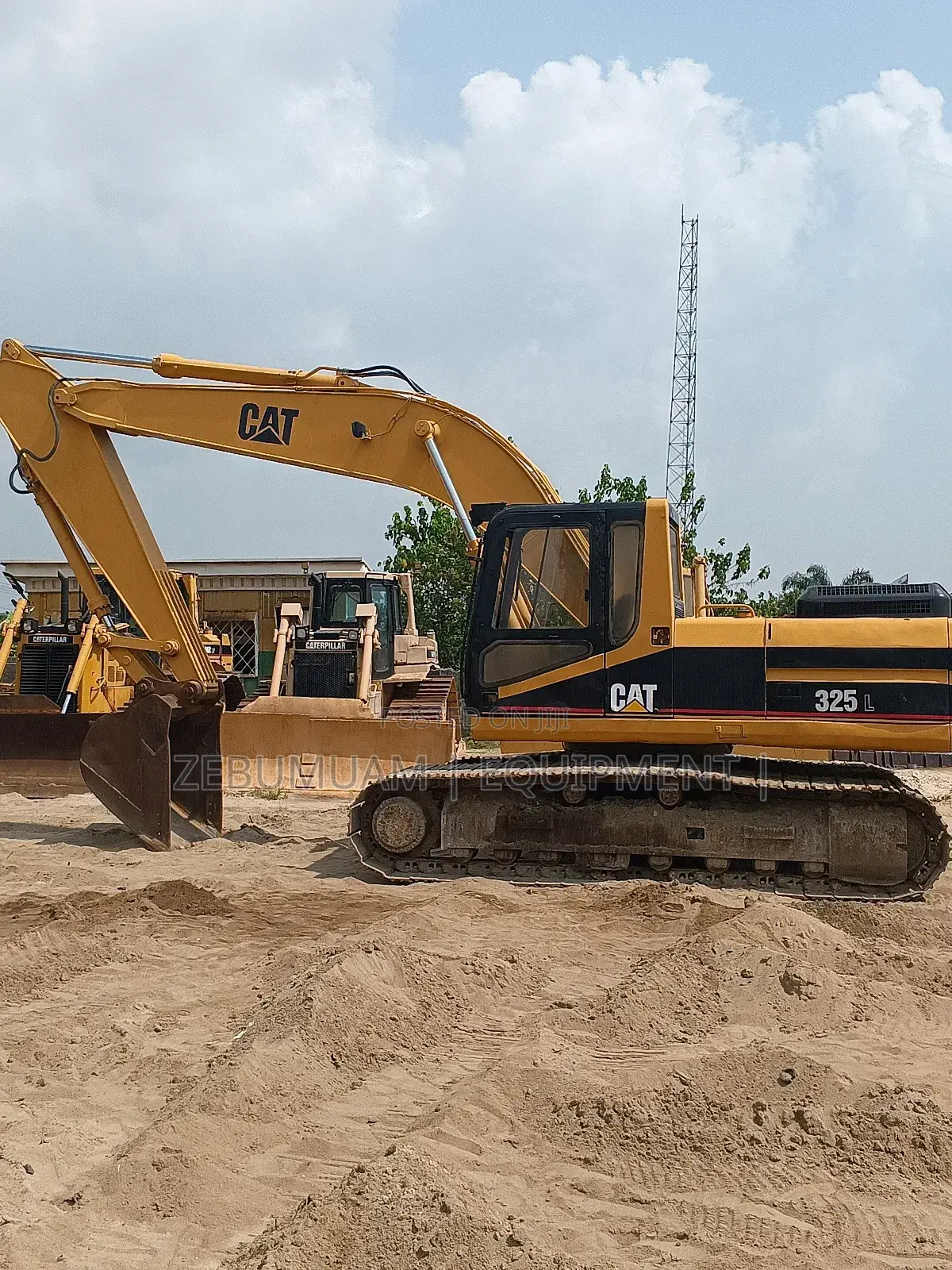Caterpillar Excavator 325L. 135M Naira.