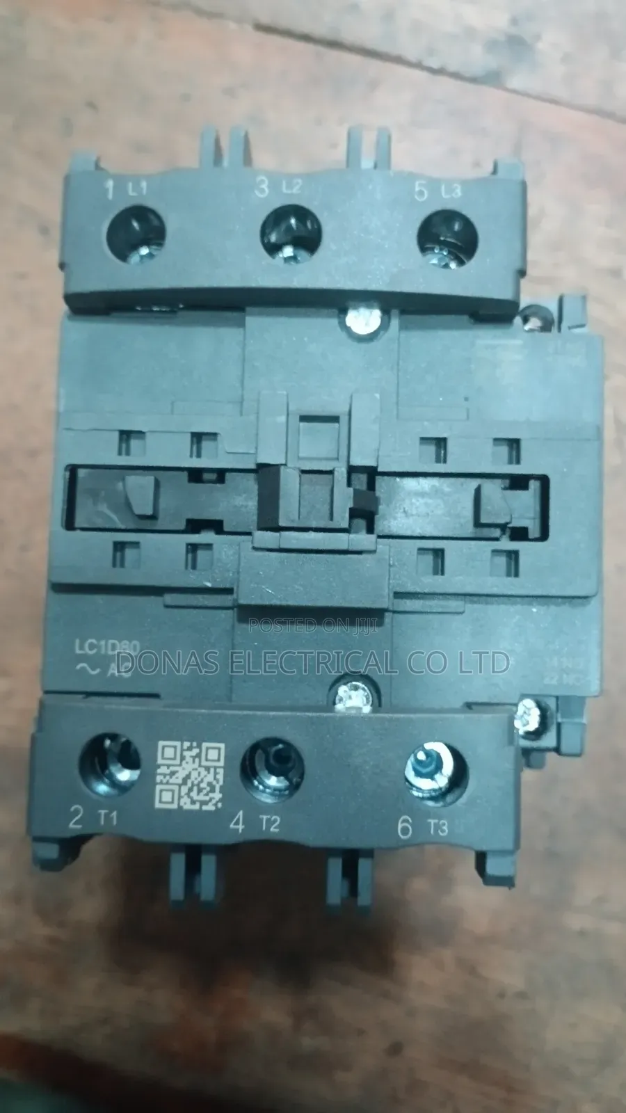 Schinaider Contactor D80m7