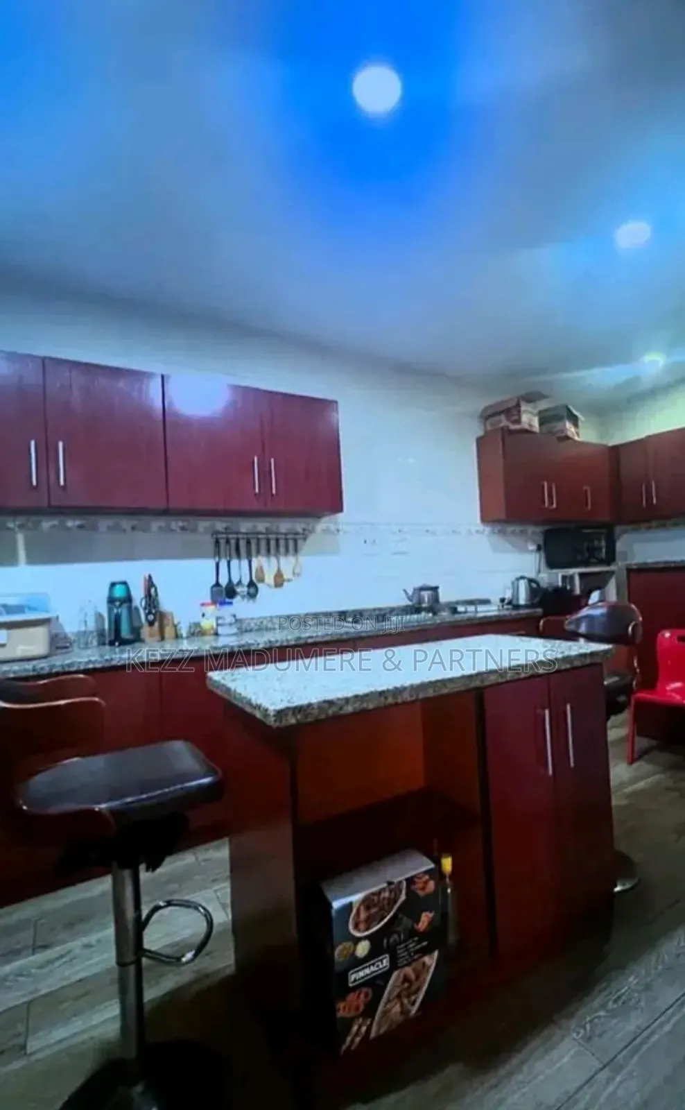 6bdrm Block of Flats in Shell Cooperative, Port-Harcourt for sale