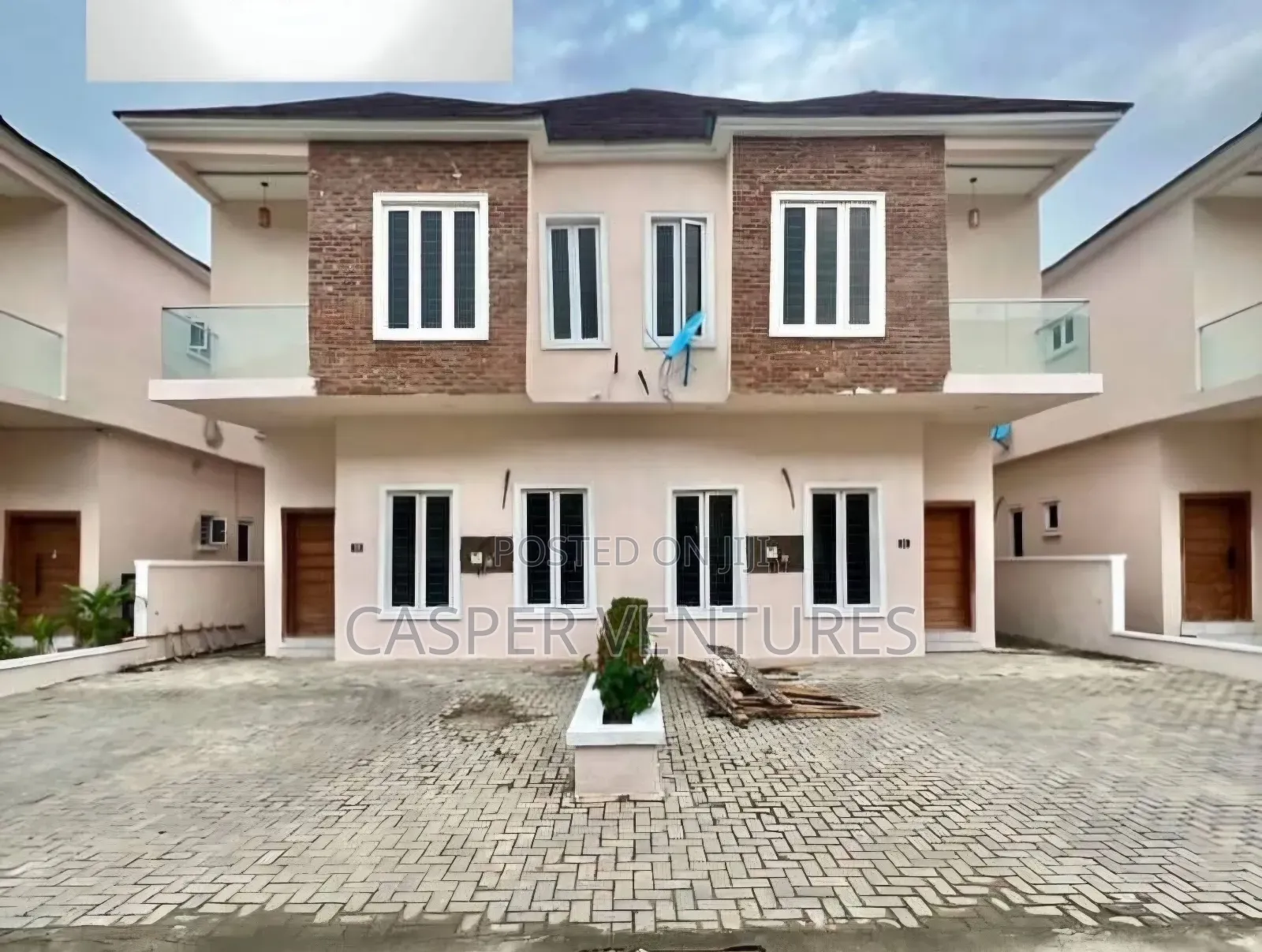 4bdrm Duplex in Orchid, Lekki Phase 2 for rent