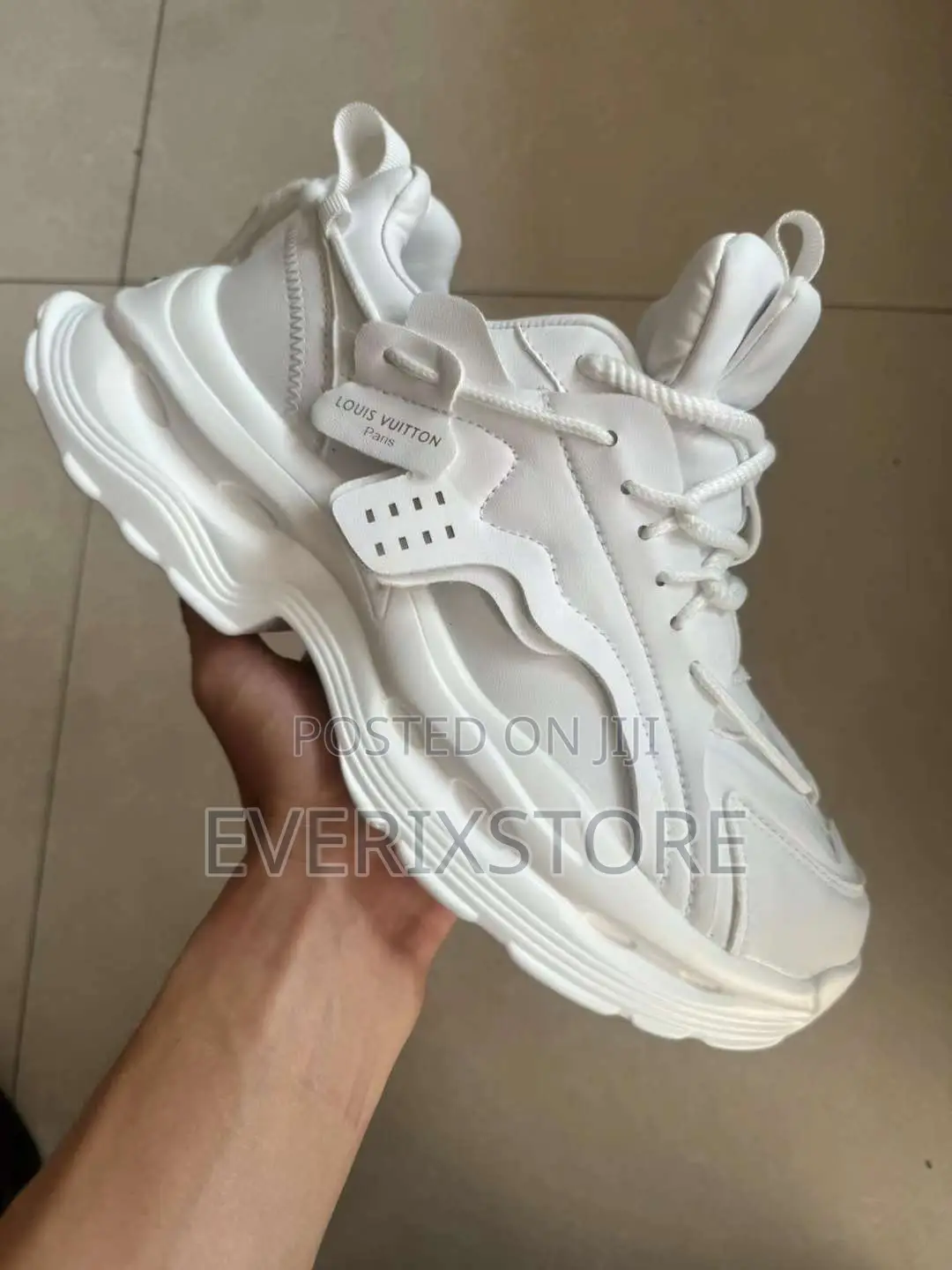 High Grade Louis Vuitton Sneakers
