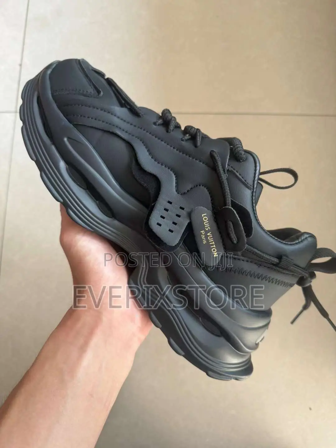 High Grade Louis Vuitton Sneakers