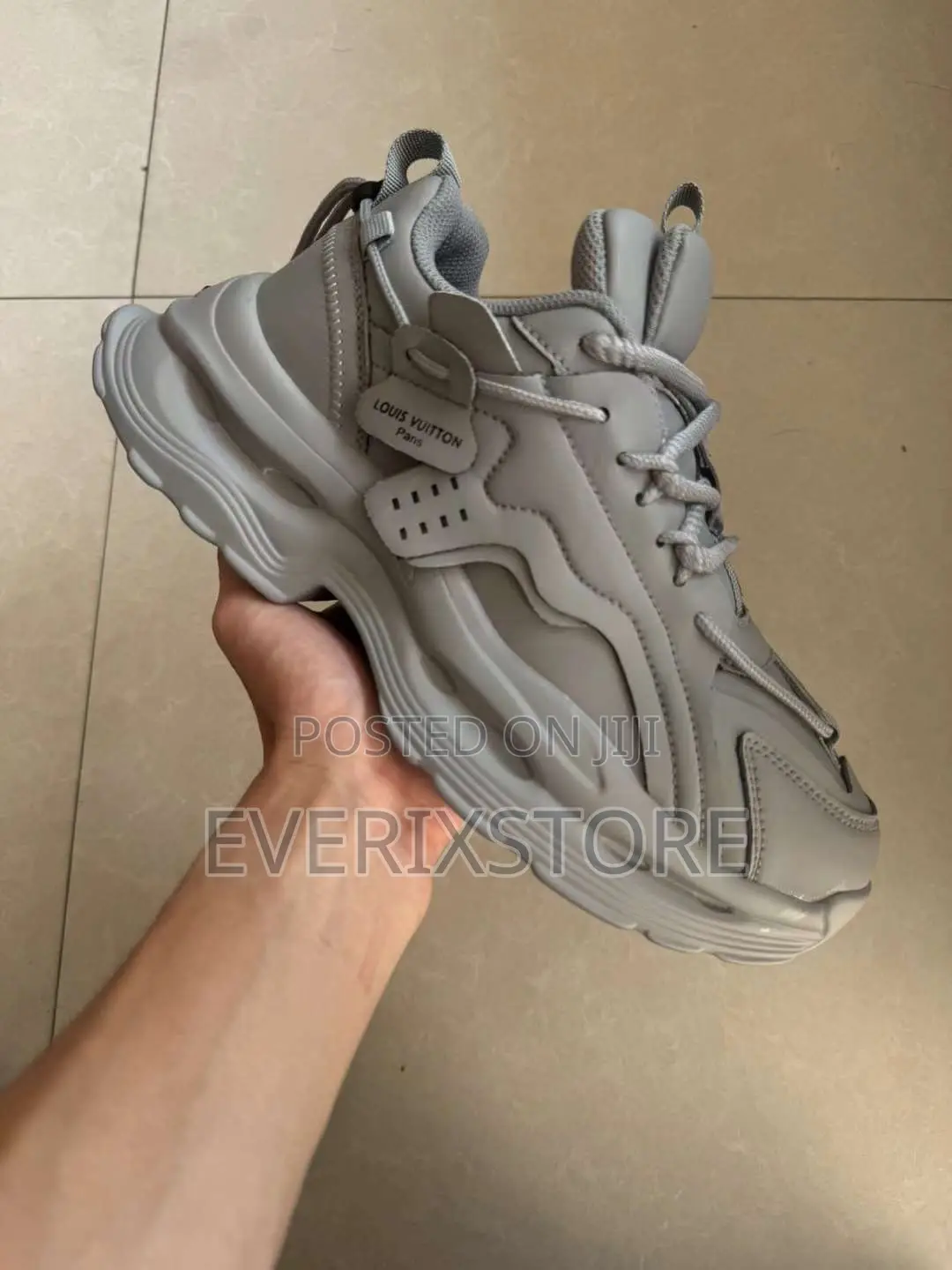 High Grade Louis Vuitton Sneakers