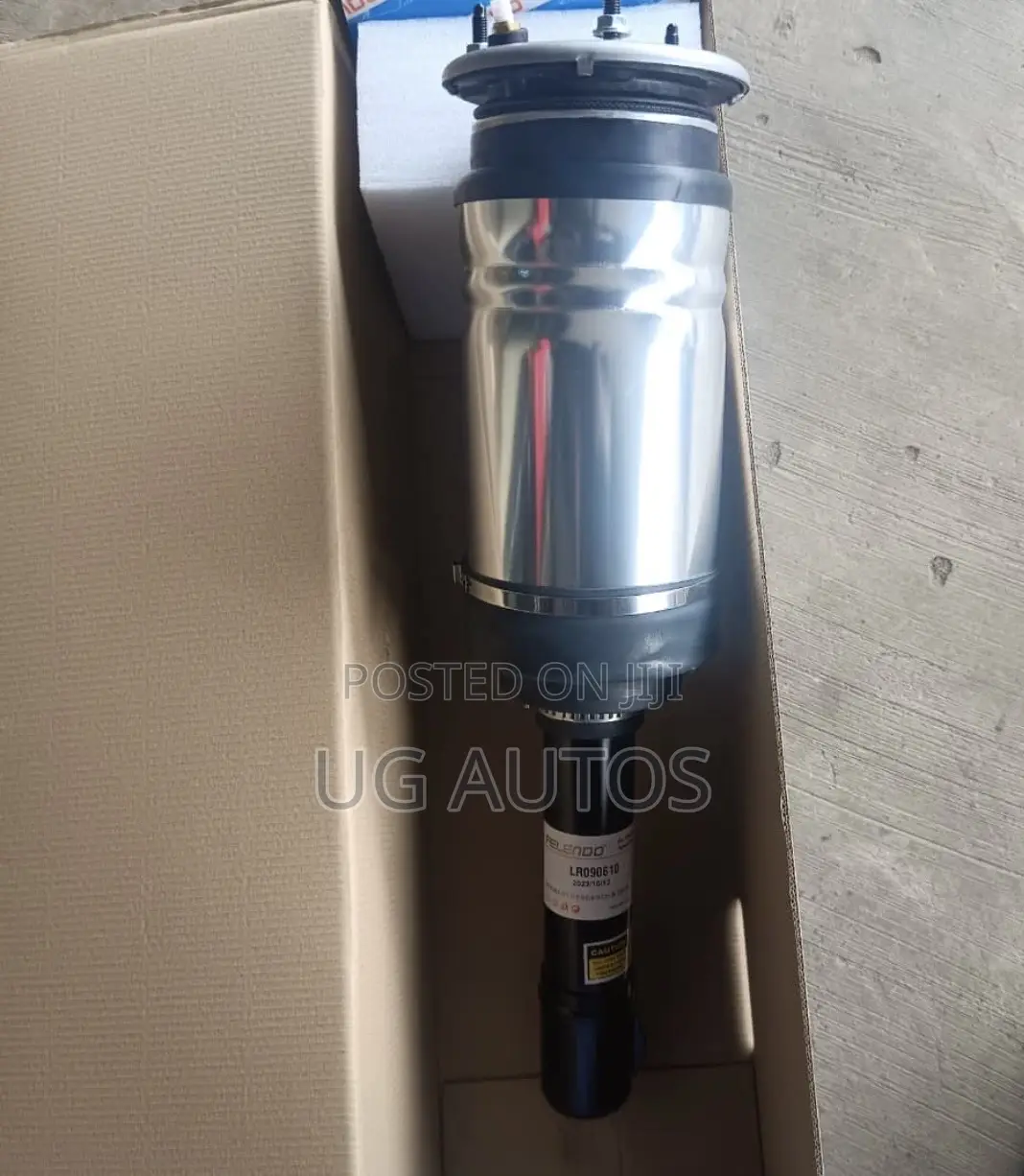 Front Balloon Range Rover Velar