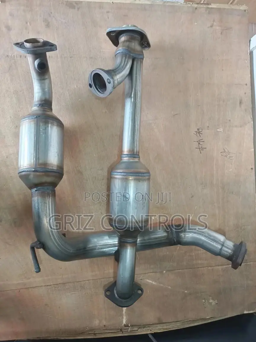Original Toyota 1gr Engine Underneath Catalytic Converter