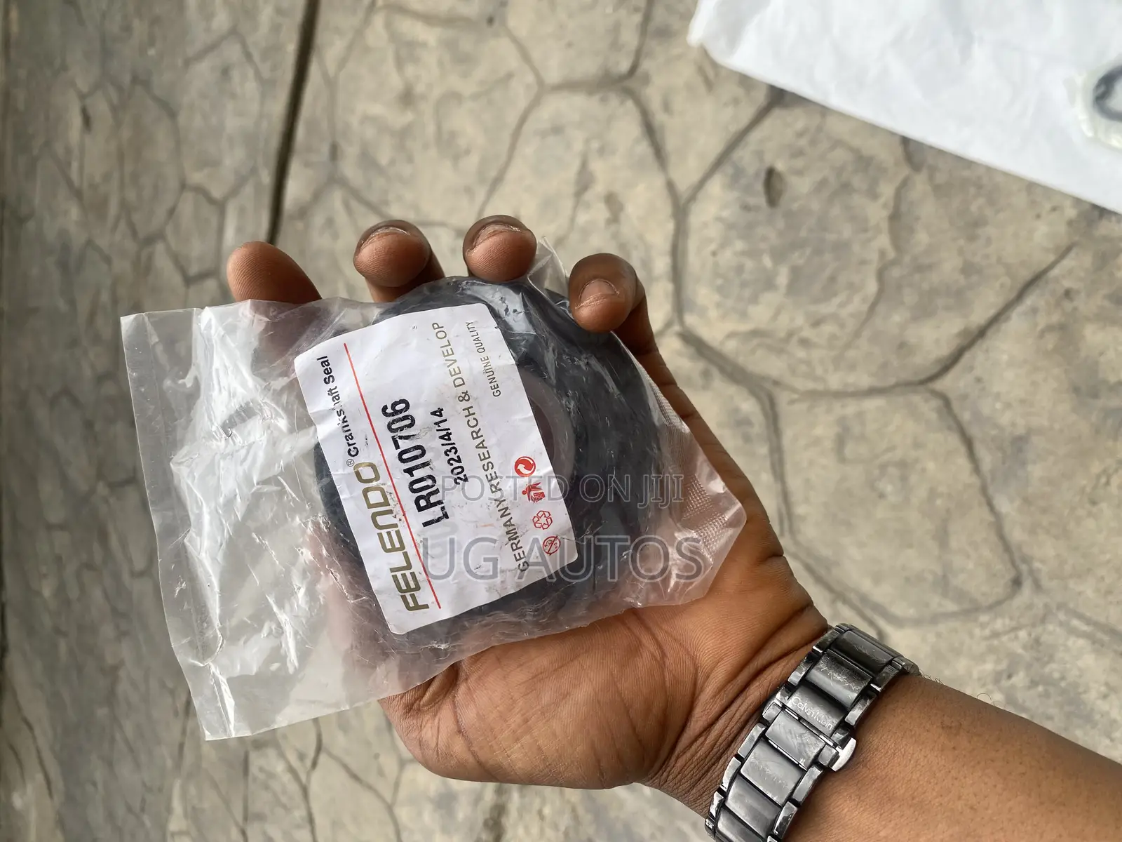 Front Cover Oil Seal Range Rover Sports 2010