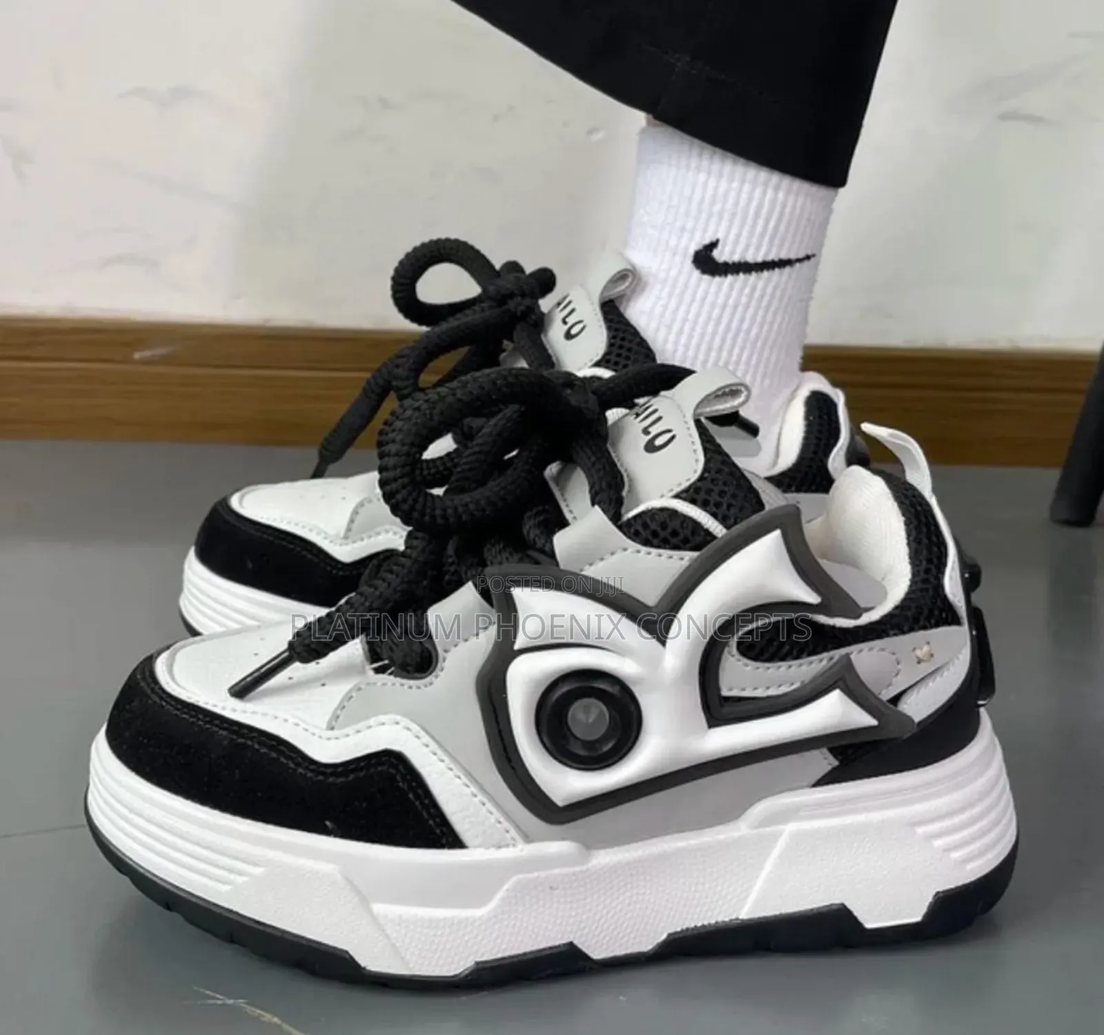 Full Lboxedlhigh Quality Stock Sneakers