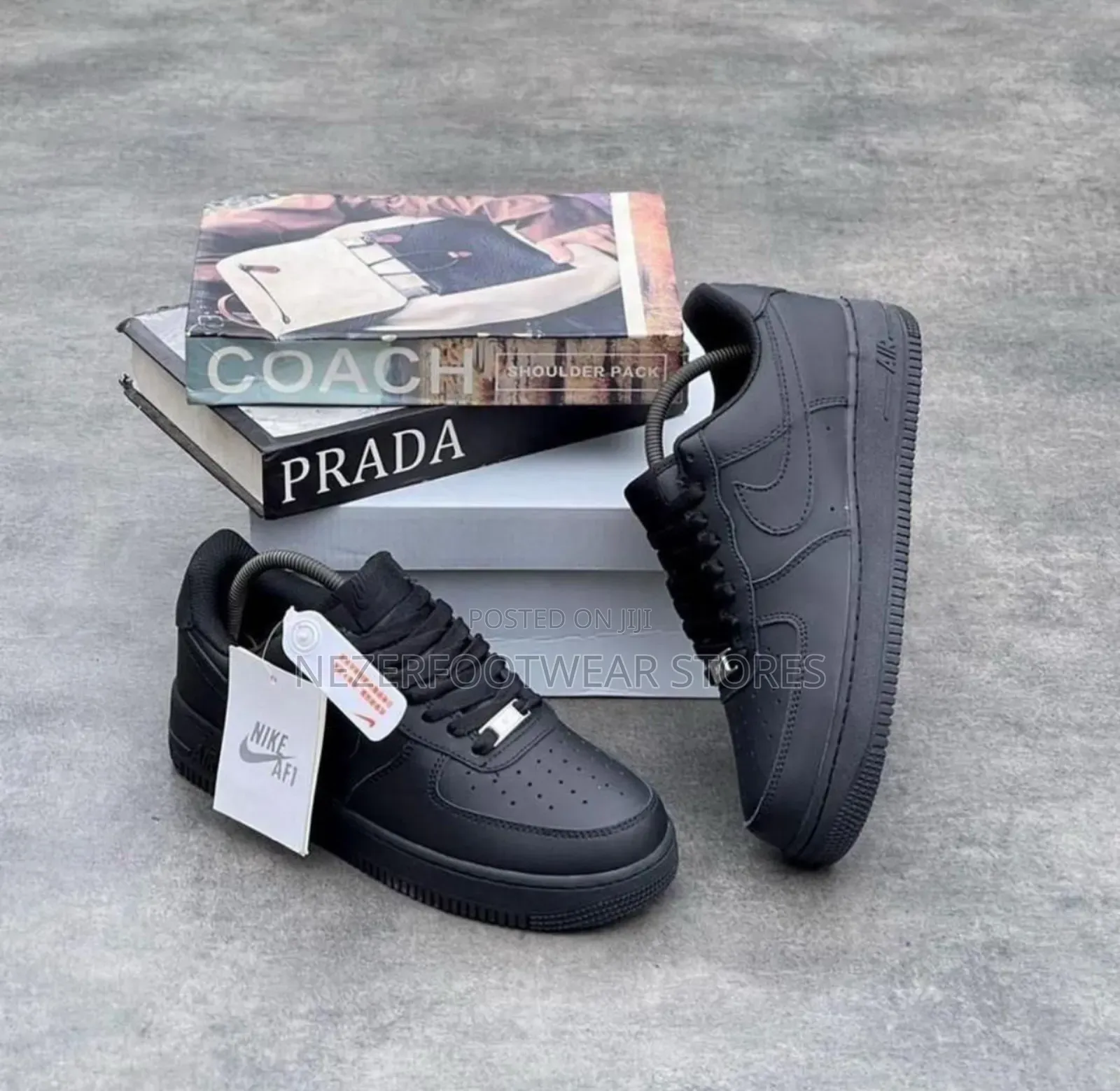 Quality Nike Airforce1 Unisex Sneakers.