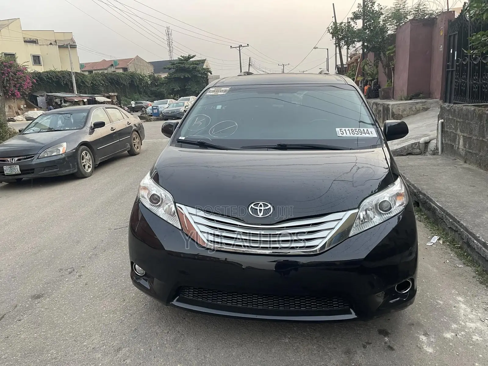 Toyota Sienna 2015 Black