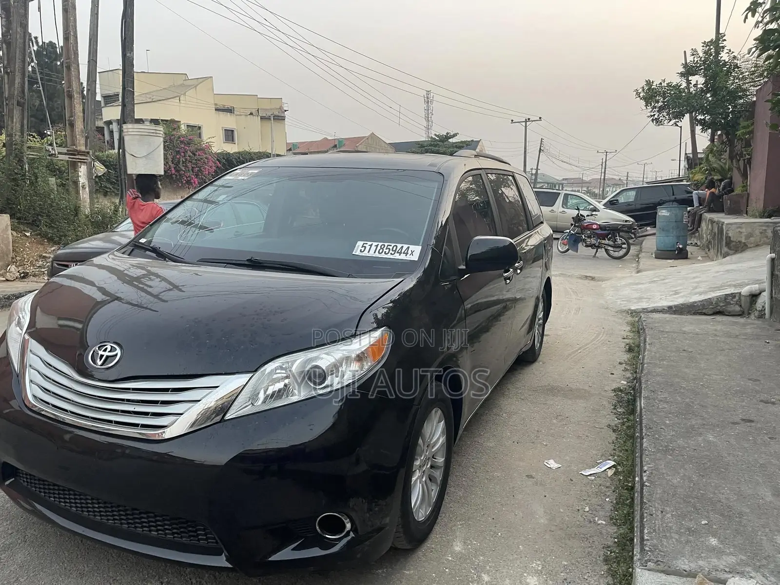 Toyota Sienna 2015 Black