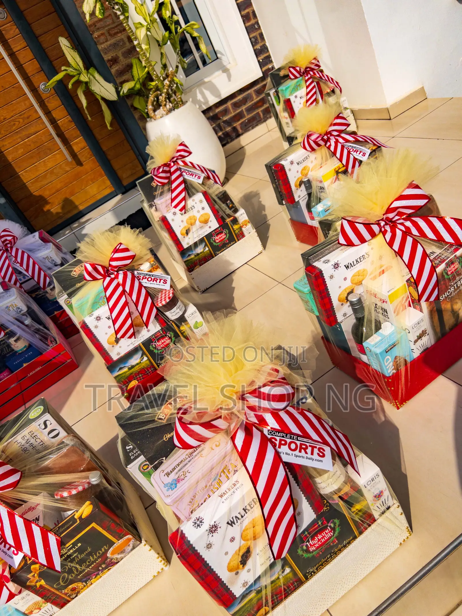 Christmas Hampers | Impressive Luxury High-End Gifts