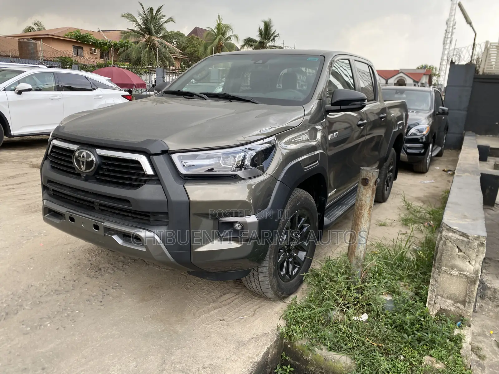 Toyota Hilux 2023 Gray