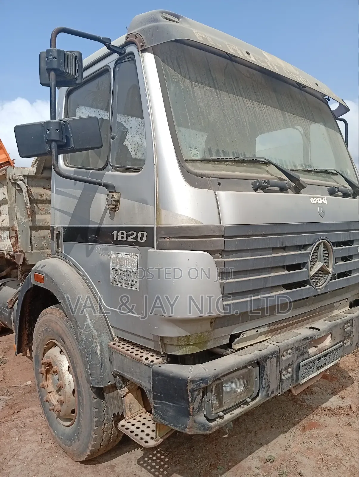Mercedes-Benz 6 Tyres Tipper Truck (1820) 1998 Grey
