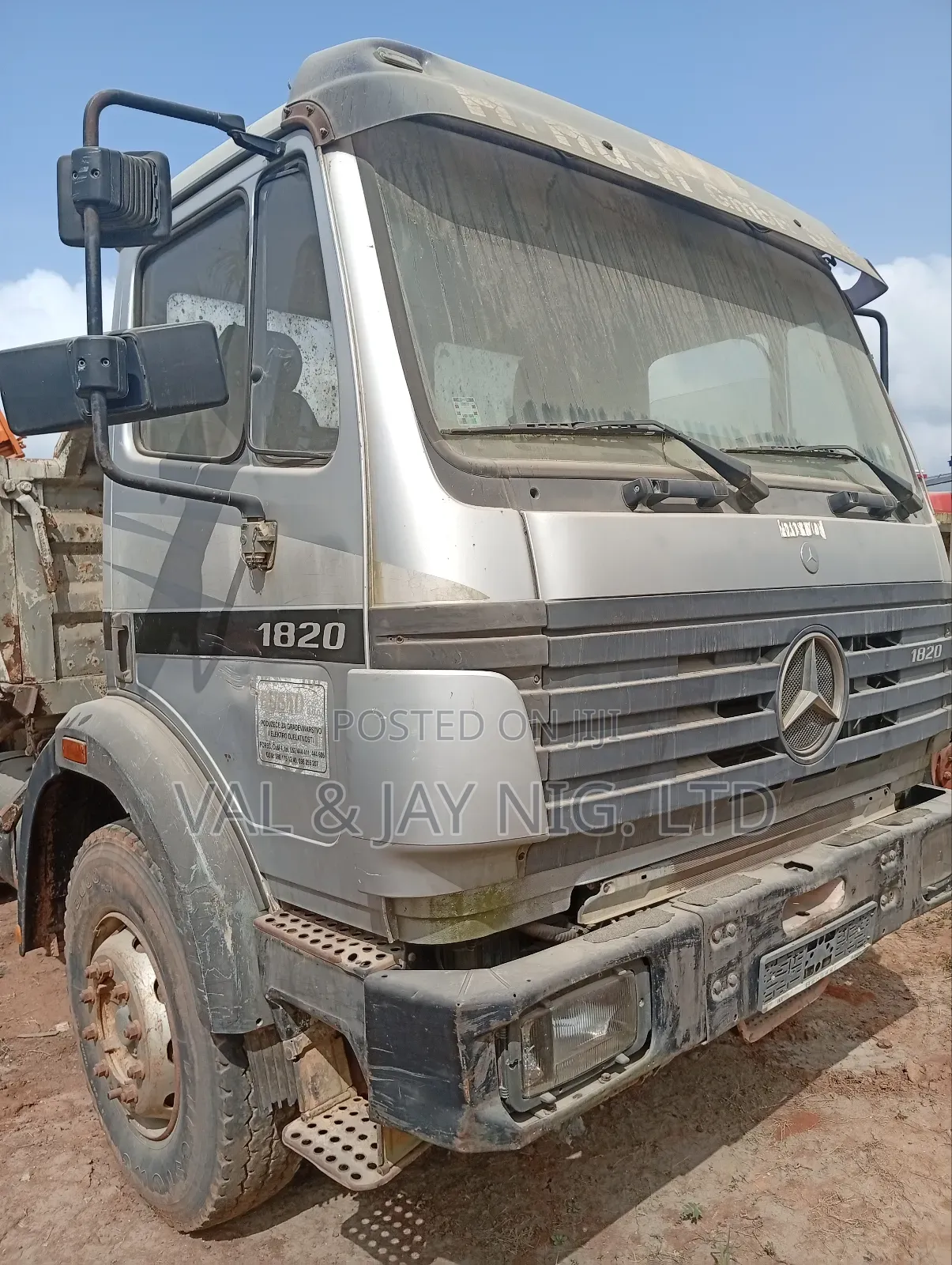 Mercedes-Benz 6 Tyres Tipper Truck (1820) 1998 Grey