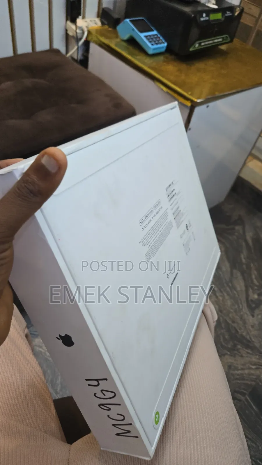 New Laptop Apple MacBook Air 2024 M3 15-inch 16GB Apple M3 SSD 256GB