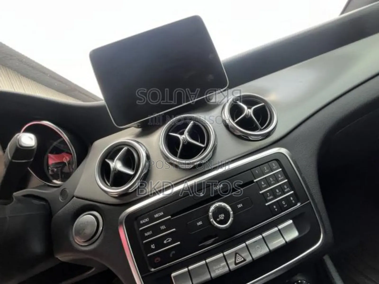 Mercedes-Benz GLA-Class 2019 White