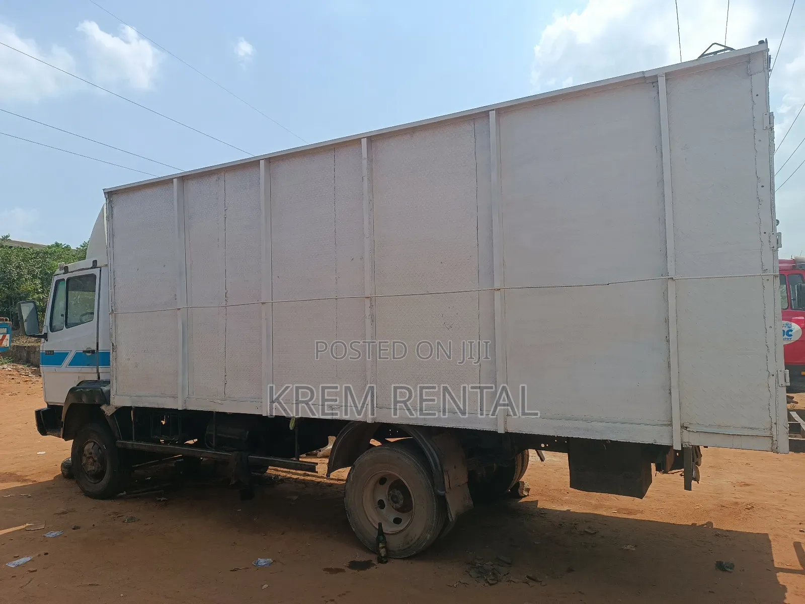 15 Tonnes Trucks Available for Rent