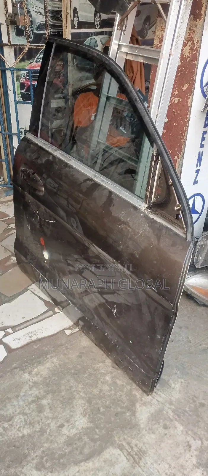 Mercedes Benz GLS 450 Door.