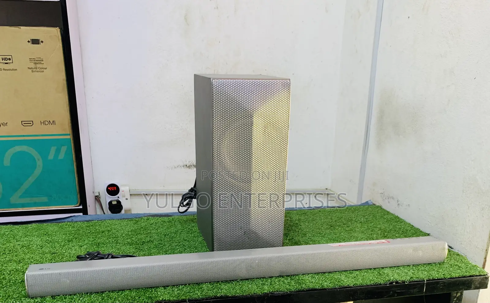 Lg (Gray) Wireless Sound Bar and Subwoofer