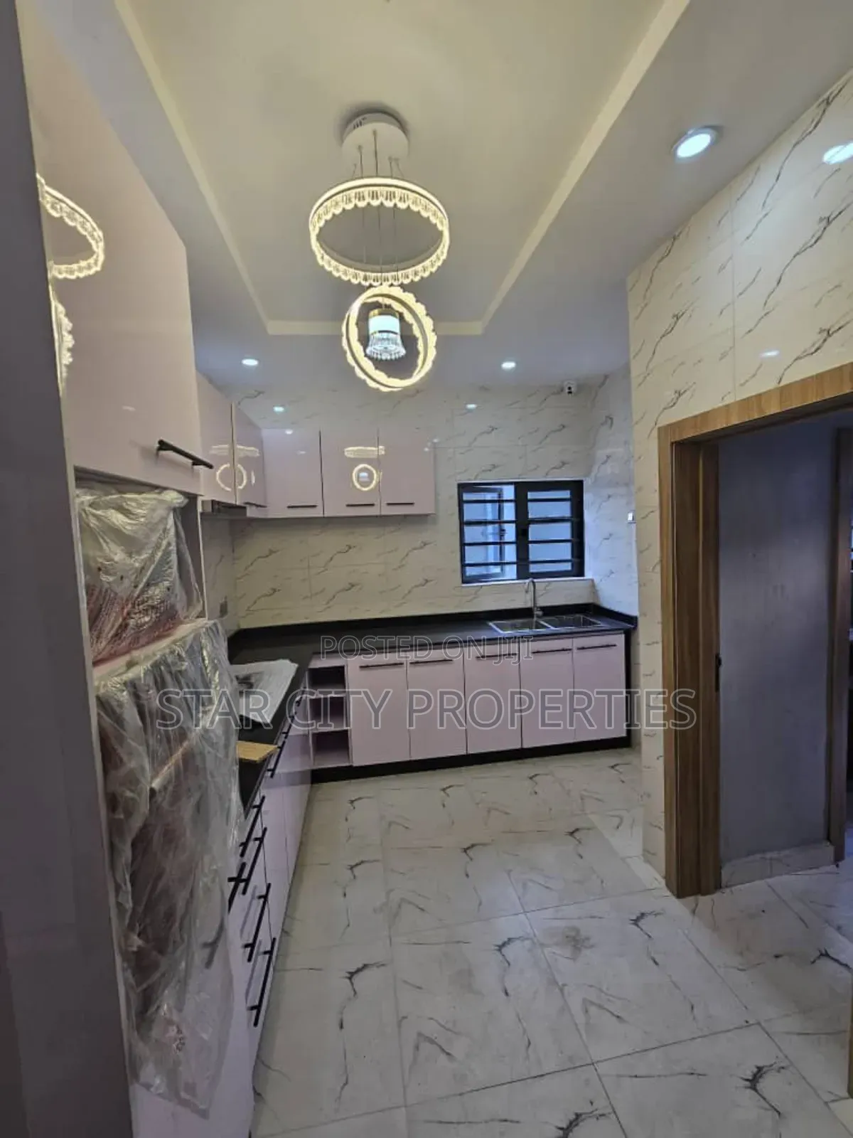 4bdrm Duplex in Magodo Phase 2 for rent