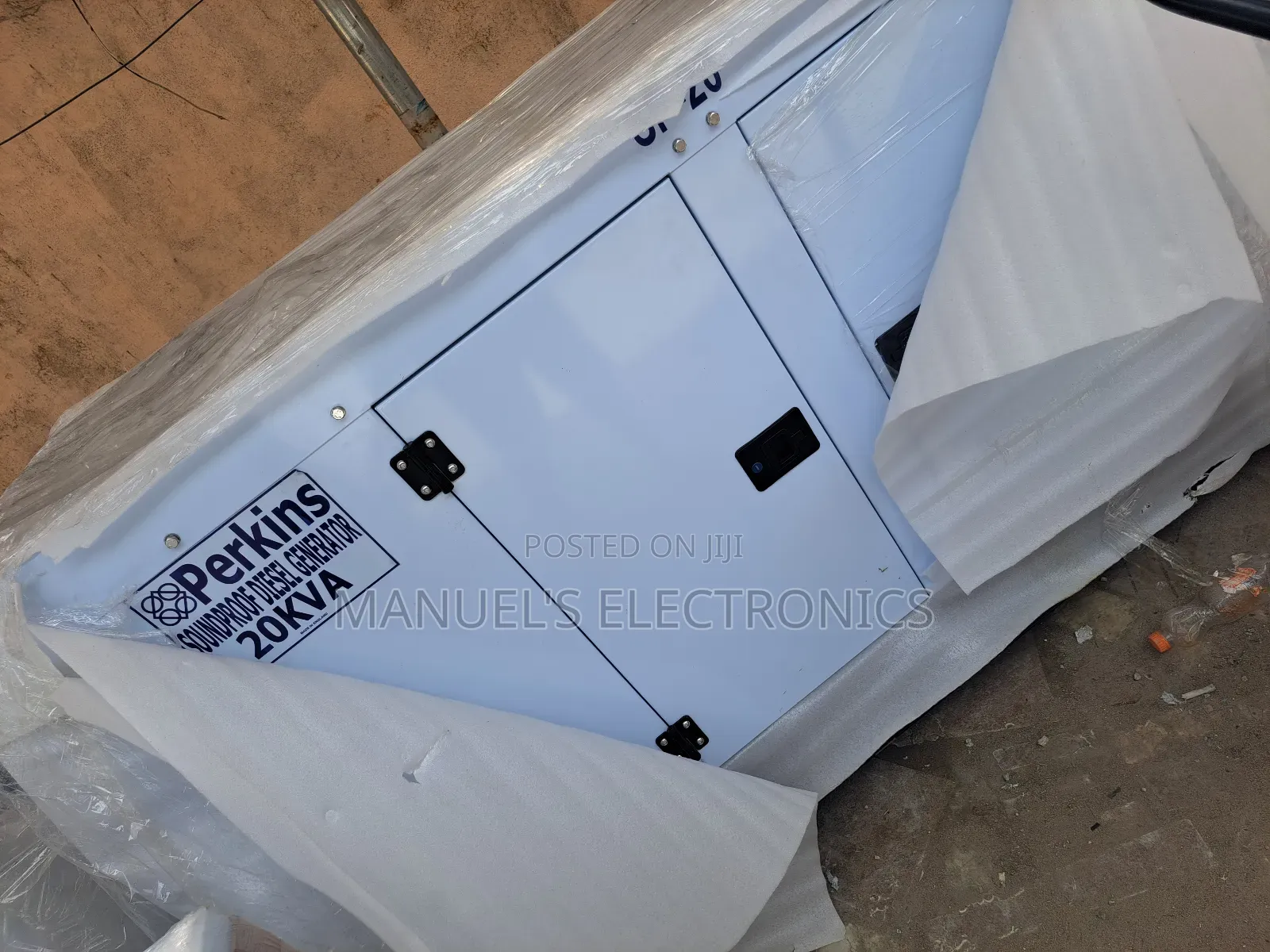 Let Deal On 20kva Perkins Diesel Soundproof Gen 100% Copper