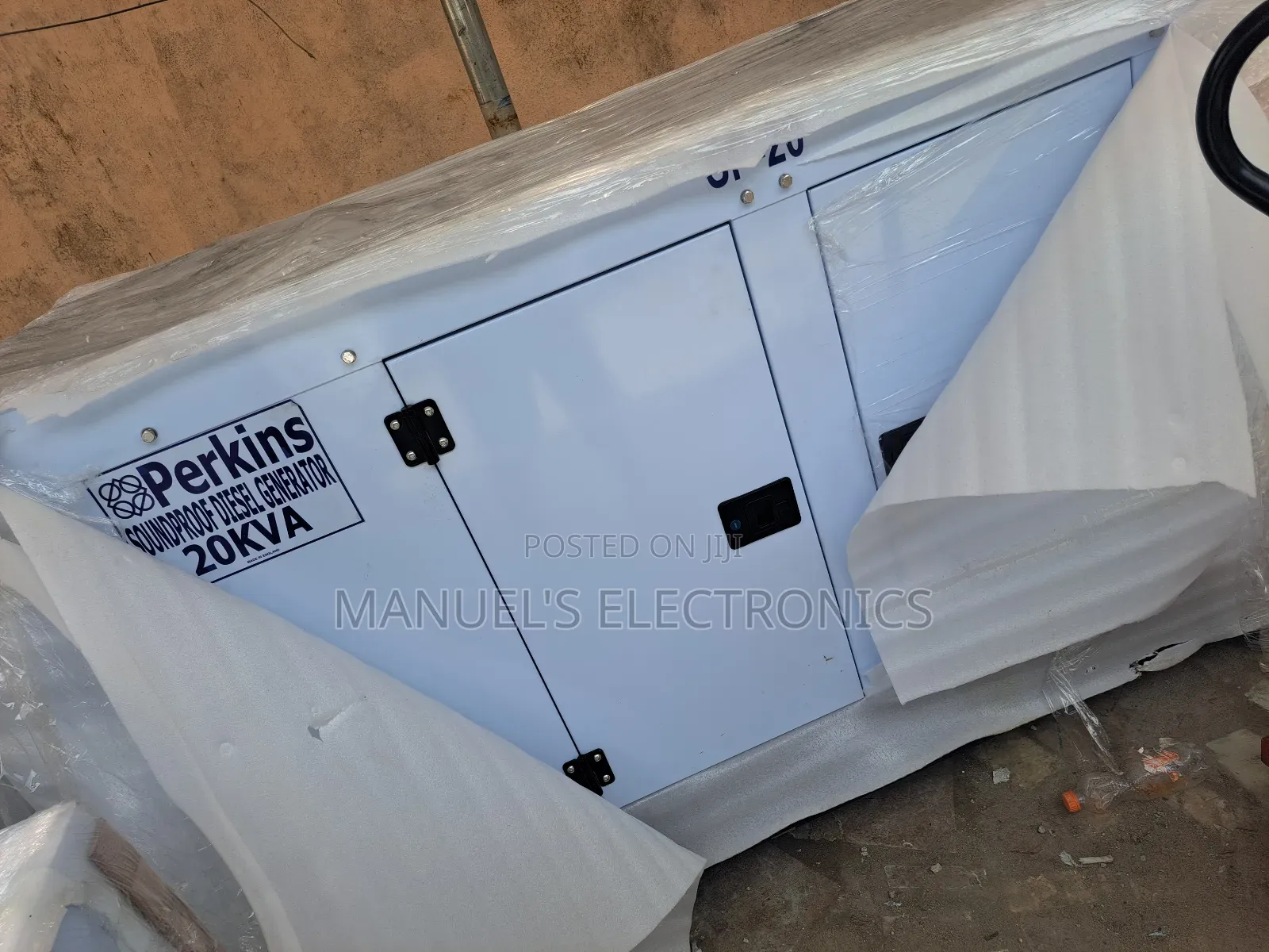 Let Deal On 20kva Perkins Diesel Soundproof Gen 100% Copper