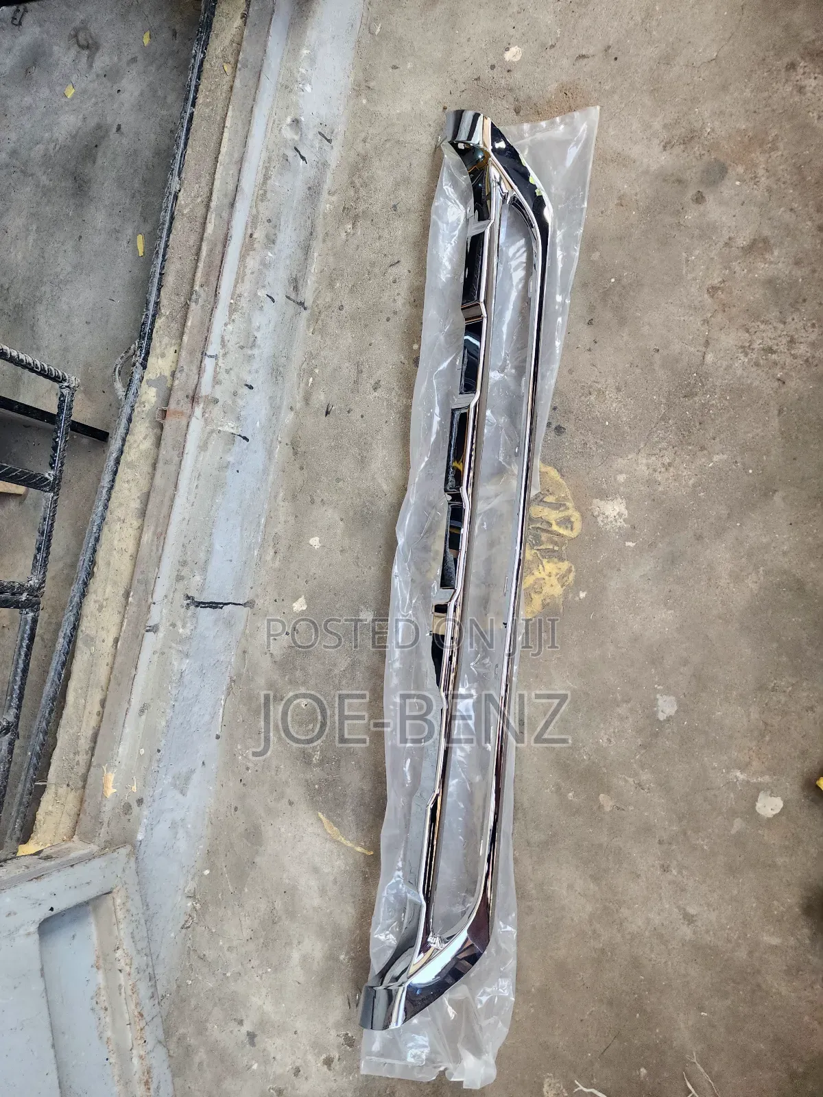 GLK350 2013 Front Bumper Crome