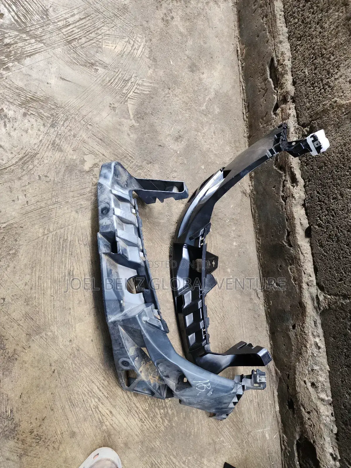 ML350 2014 Headlight Sitting
