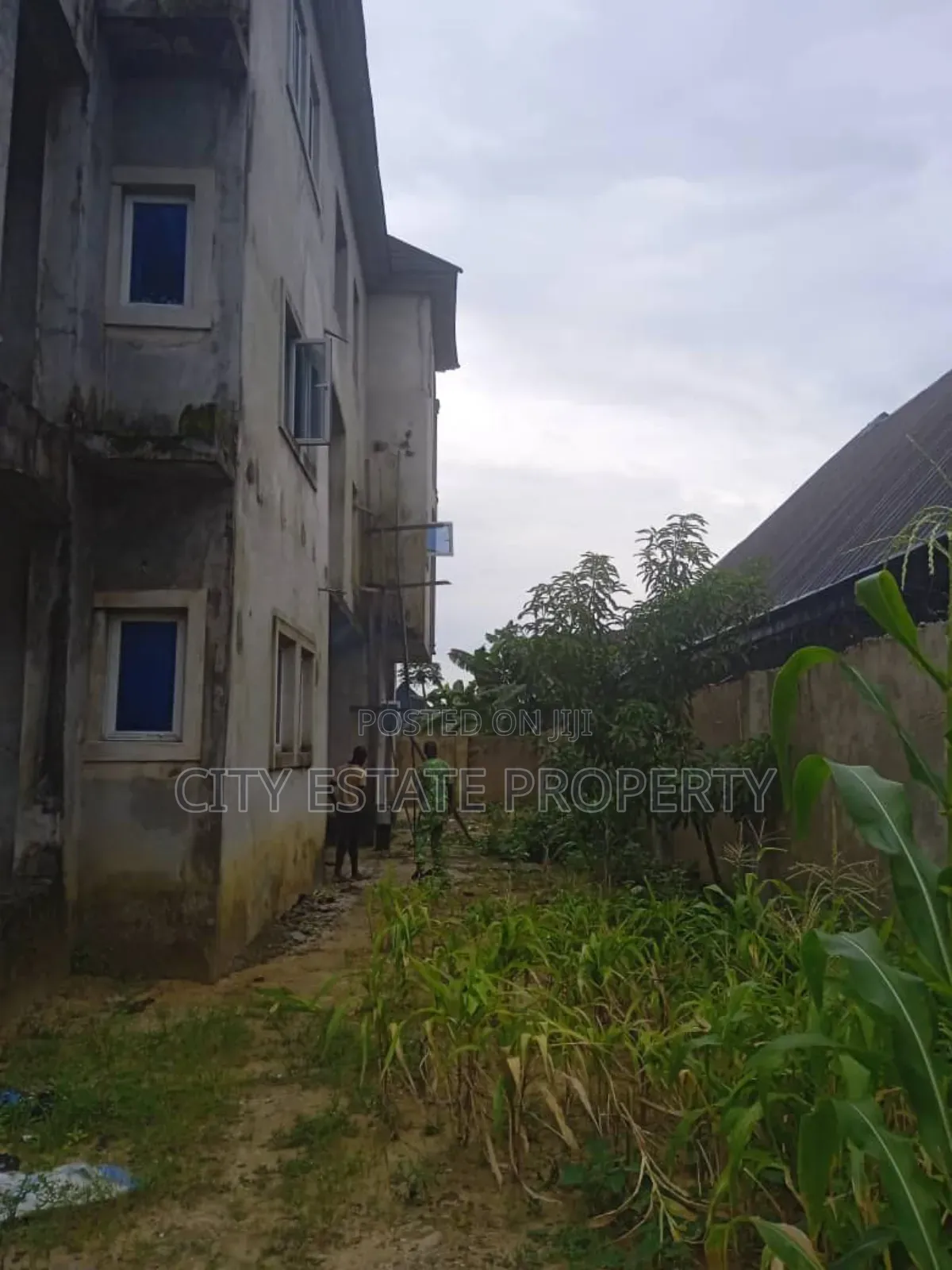 6bdrm Block of Flats in Royal Estate, Port-Harcourt for sale