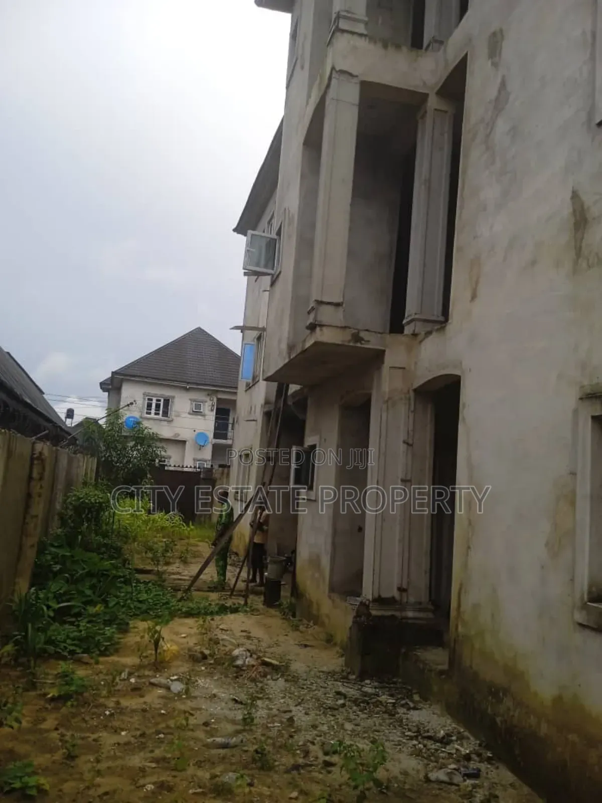 6bdrm Block of Flats in Royal Estate, Port-Harcourt for sale