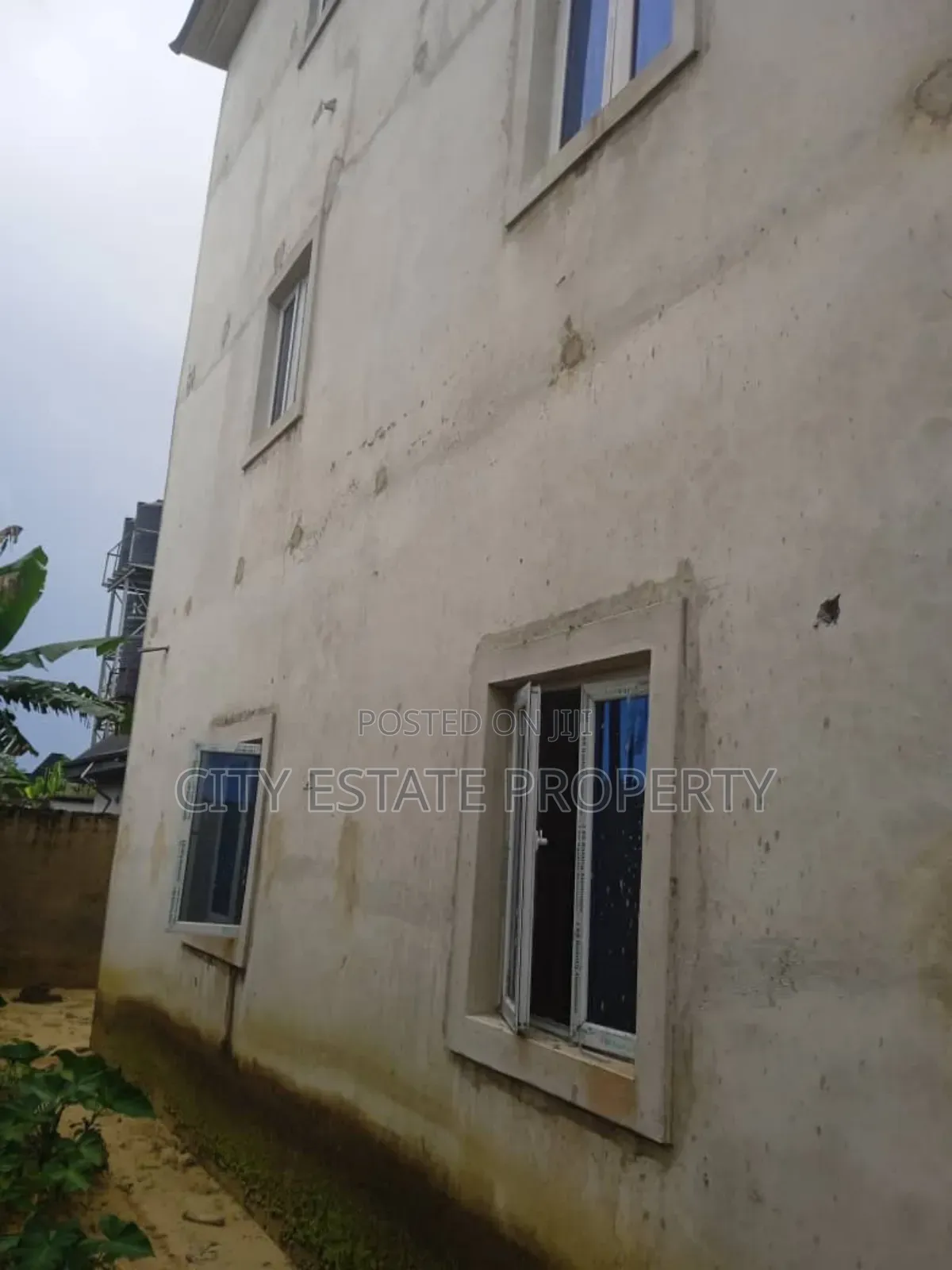 6bdrm Block of Flats in Royal Estate, Port-Harcourt for sale
