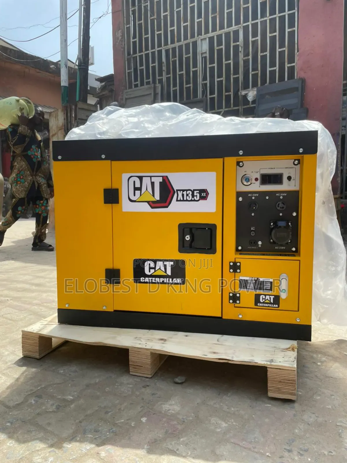 13.5kva CAT Caterpiller Diesel Soundproof Generator 100%