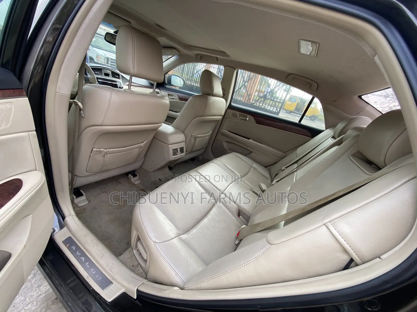 Toyota Avalon Base Seban FWD (3.5L 6cyl 6A) 2011 Brown